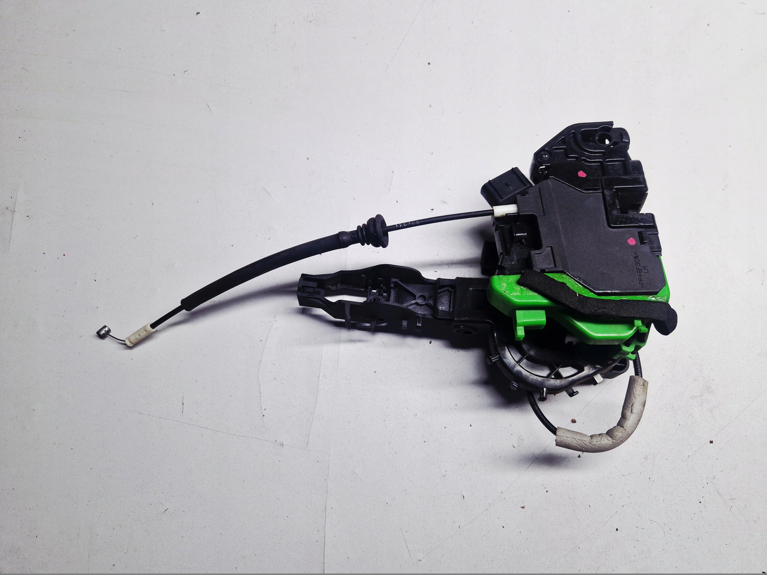 KIA CEED II lock door left front 81310-A