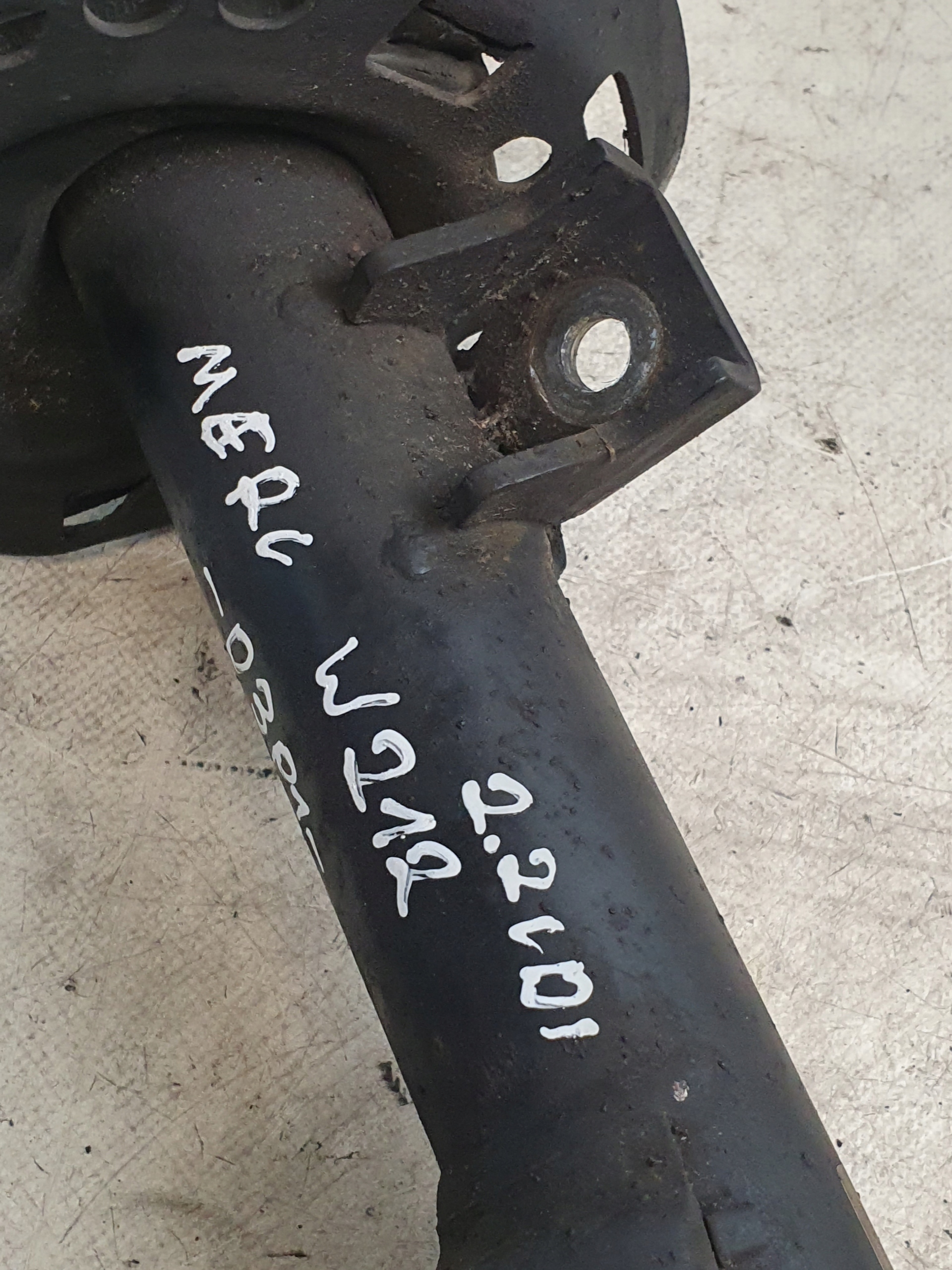 shock absorber left front OE A2123235600 MERCEDES W212 2.2 CDI 10r.