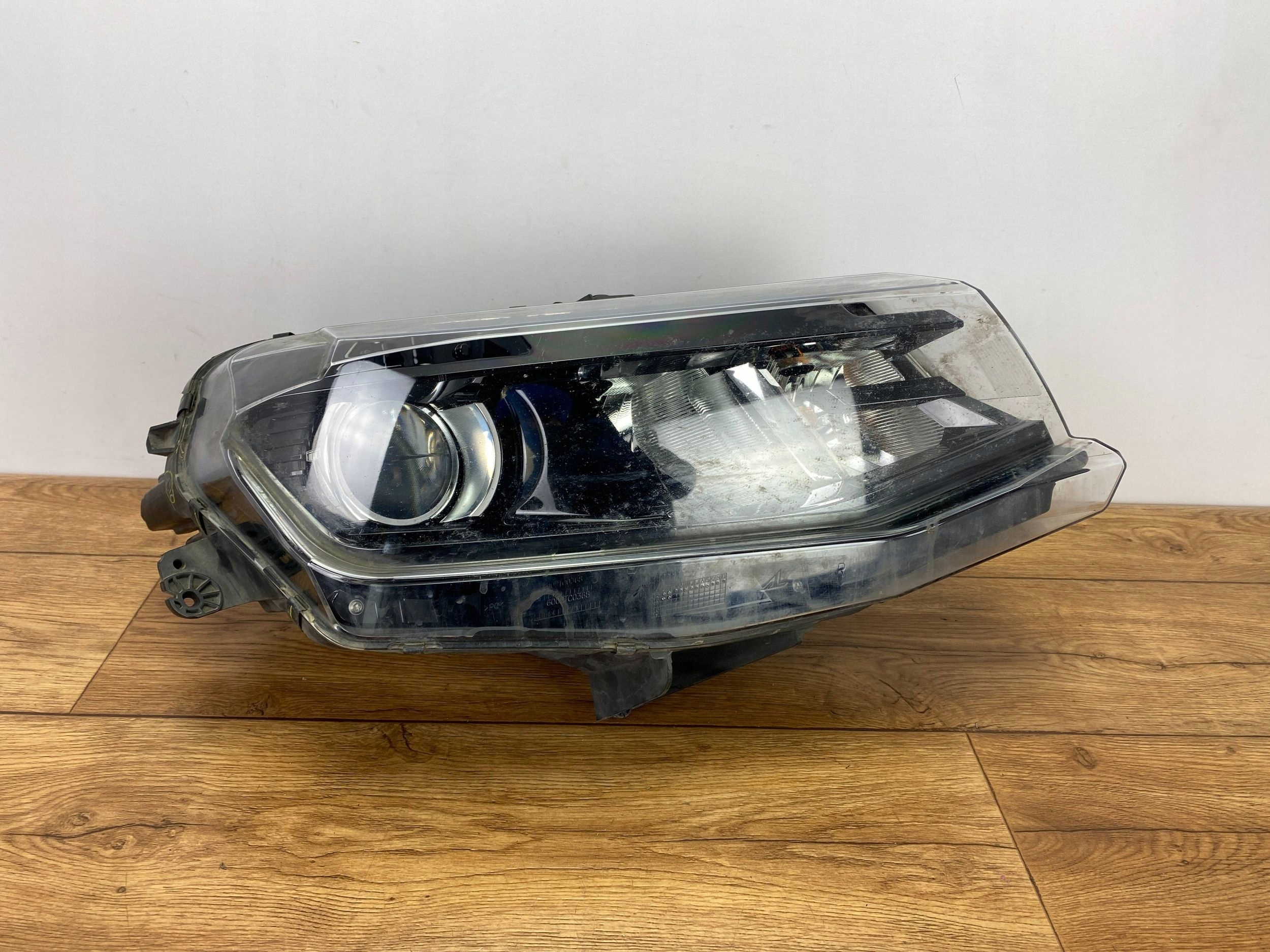 Reflektor light front right Chevrolet Camaro 2016+