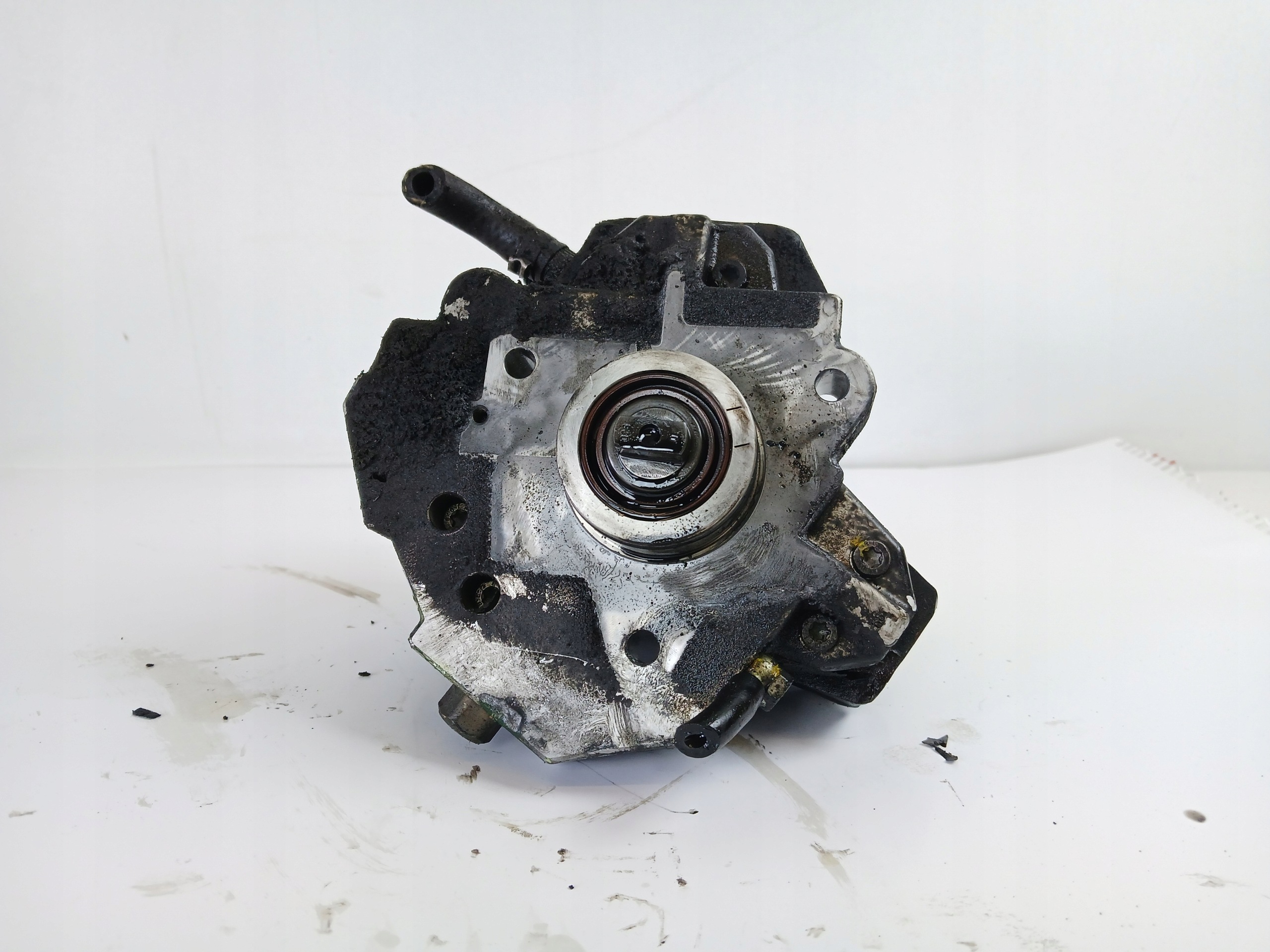 VOLVO S60 und V70 II S80 2.4 D Einspritzpumpe 8689590