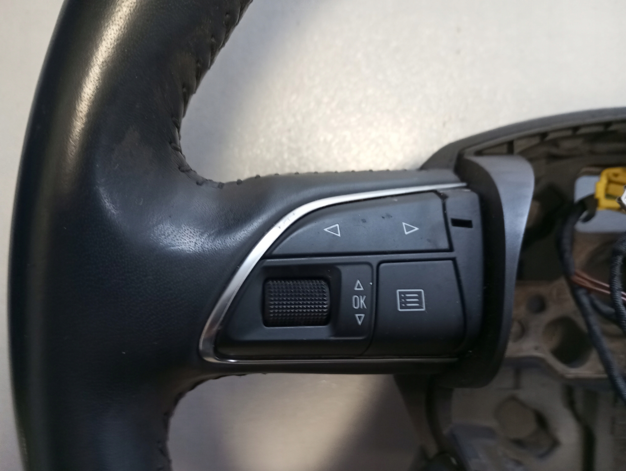 lenkrad AUDI Q3 8U0