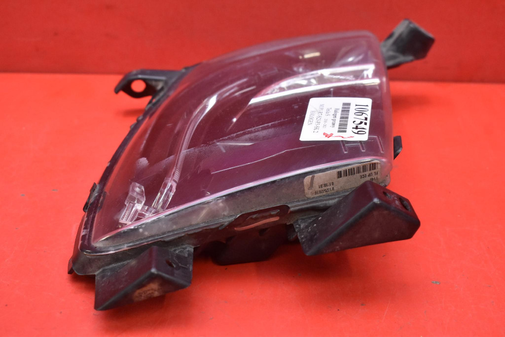 fog light right front front 6005915-00-E TESLA MODEL S LIFT 16-21