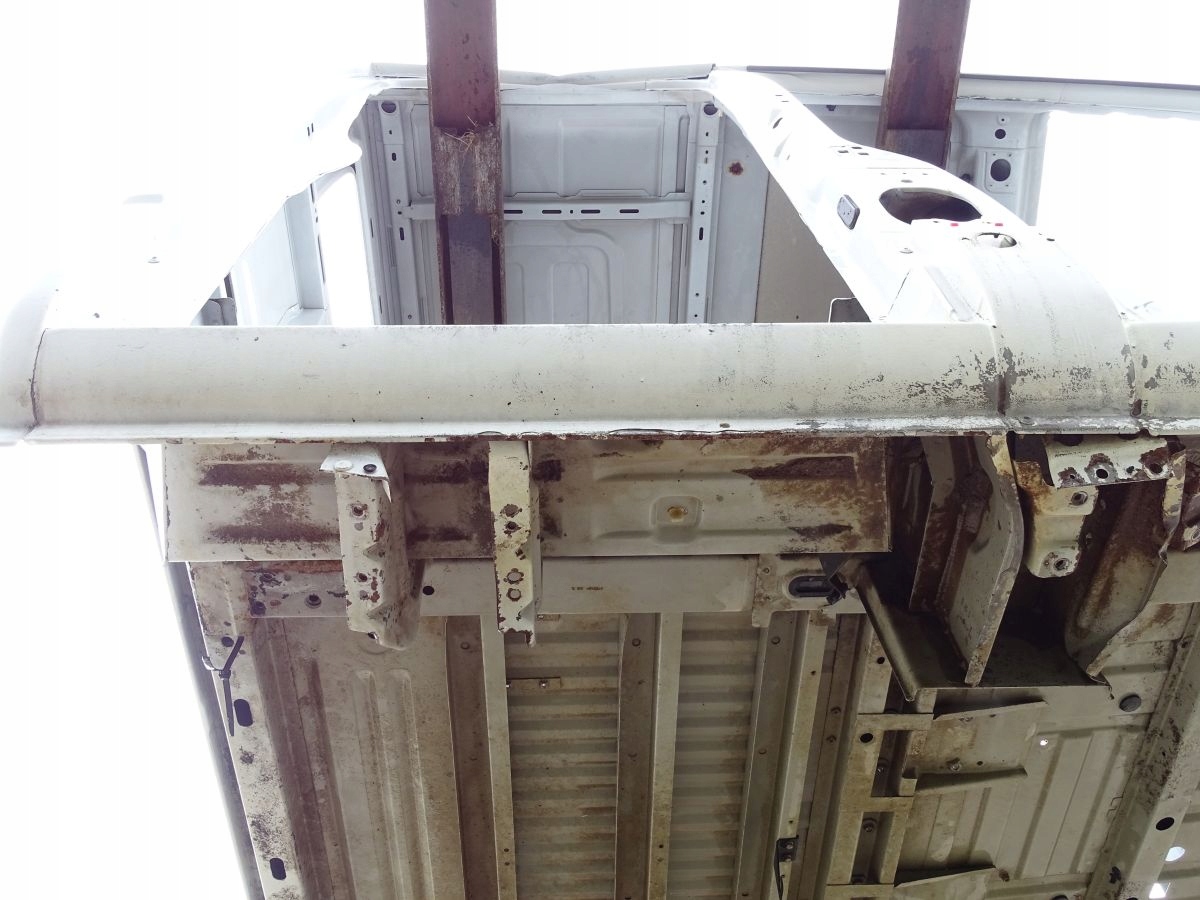 RENAULT MASCOTT 99-10 ĆWIARTKA PRAWY TYŁ Producent części Renault OE