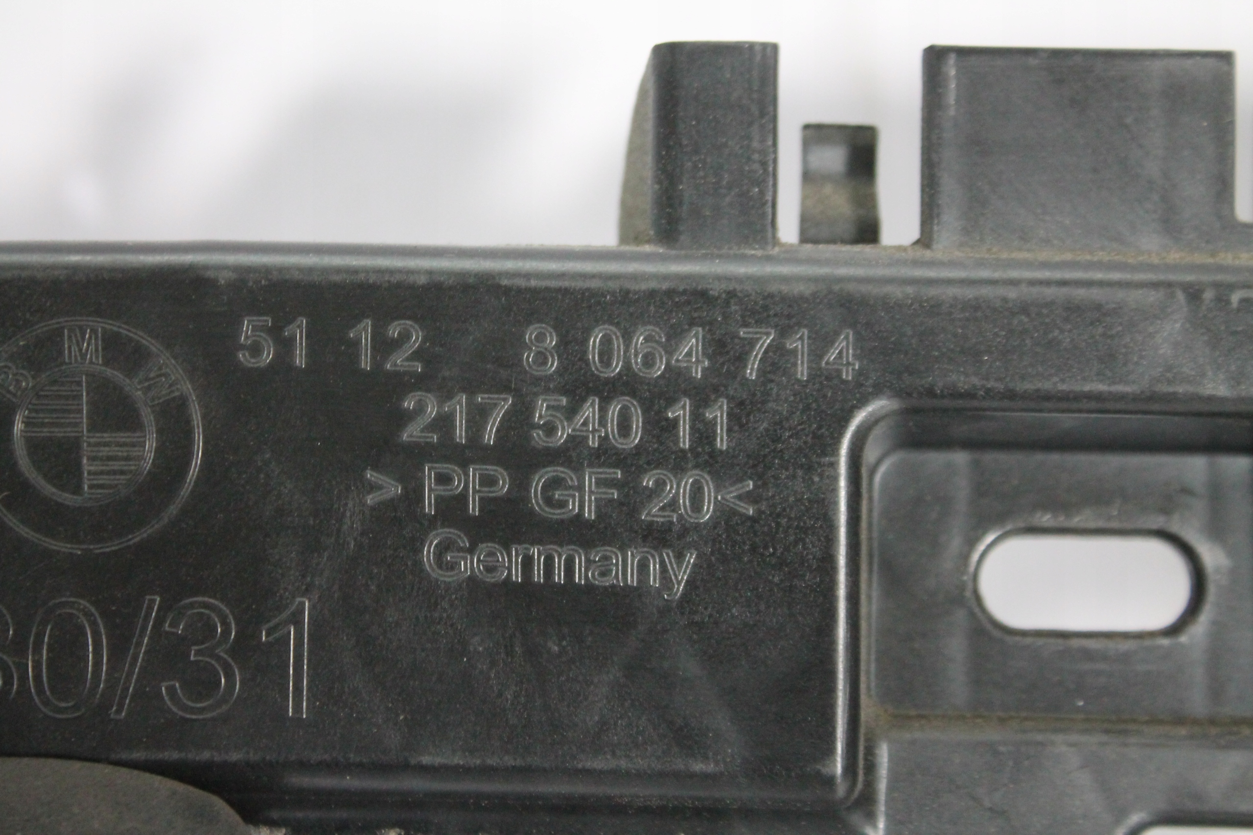 bumper bracket rear part 8064714 BMW 5 G30 17