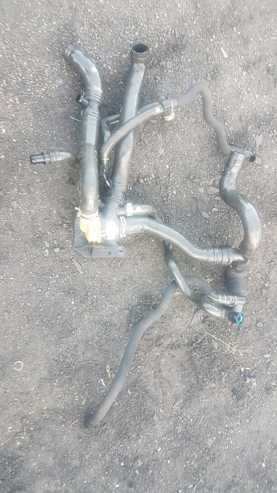 WĘŻE CHŁODNICY WODY LAND ROVER DISCOVERY 5 V L462