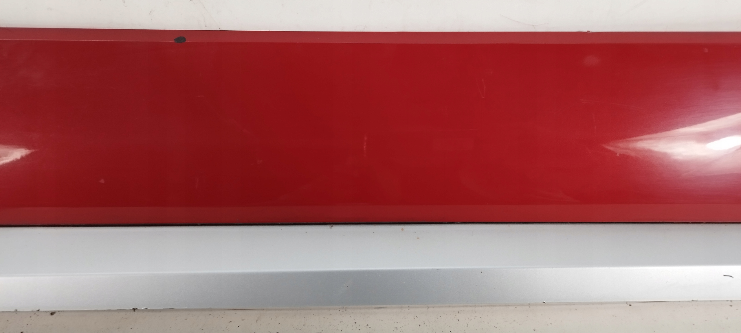 moulding door front right SEAT ATECA 575854940G