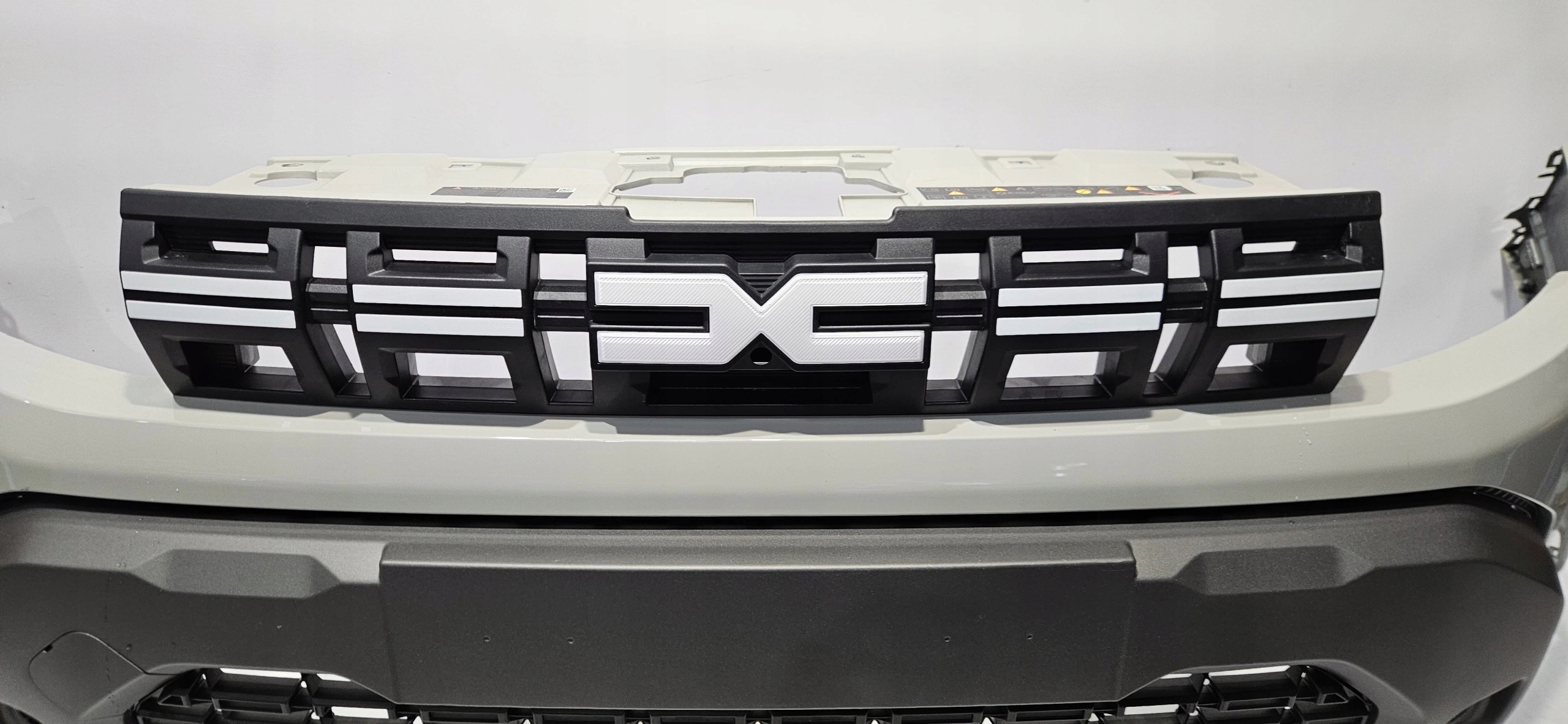 front bumper grille DACIA DUSTER III 24- PDC original 620221816R