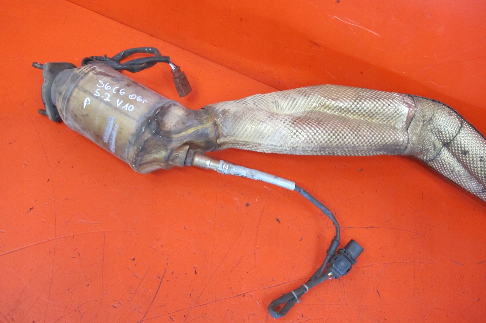 AUDI S6 A6 C6 4F5 5.2 V10 BXA catalyst exhaust manifold 4F0131701DD