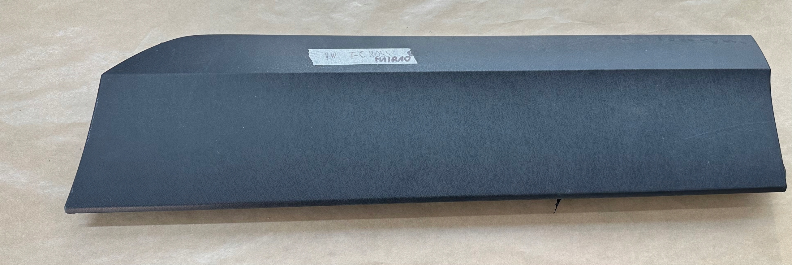 LISTWA DRZWI LEWY TYŁ VW T-CROSS 2GM854949F