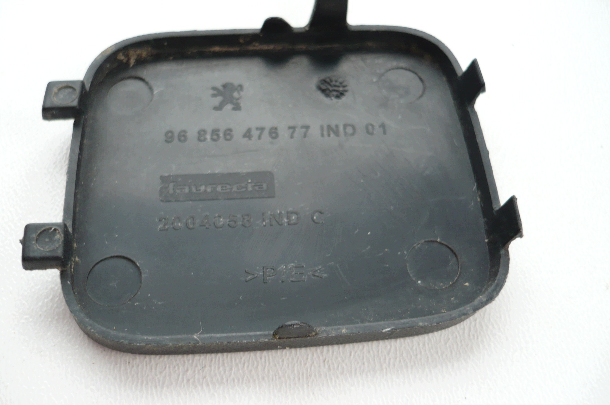PEUGEOT 3008 and 09- towing hook cap bumper rear part