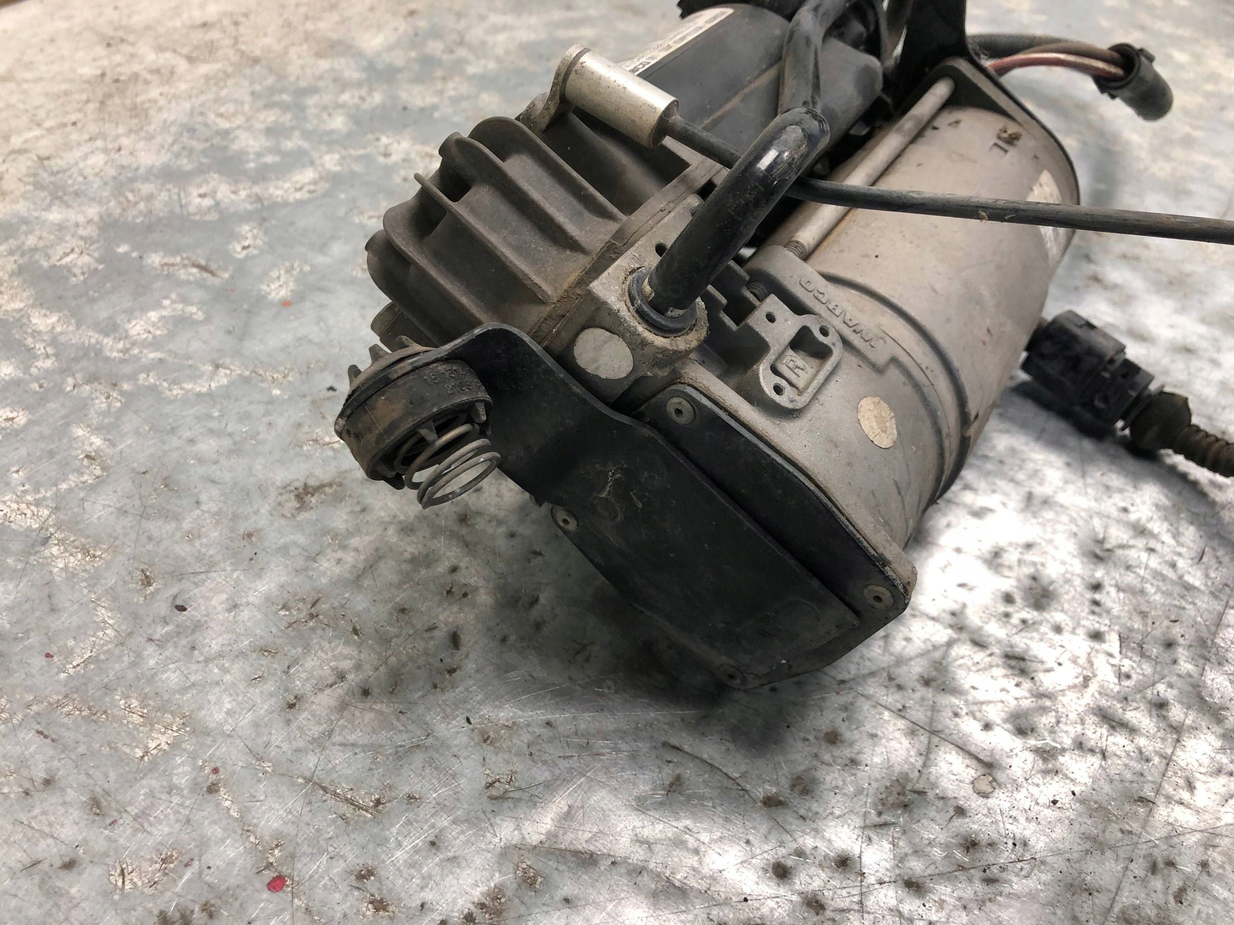 Compressore COMPRESSORE SOSPENSIONI AUDI A8 D3 4E0616007E