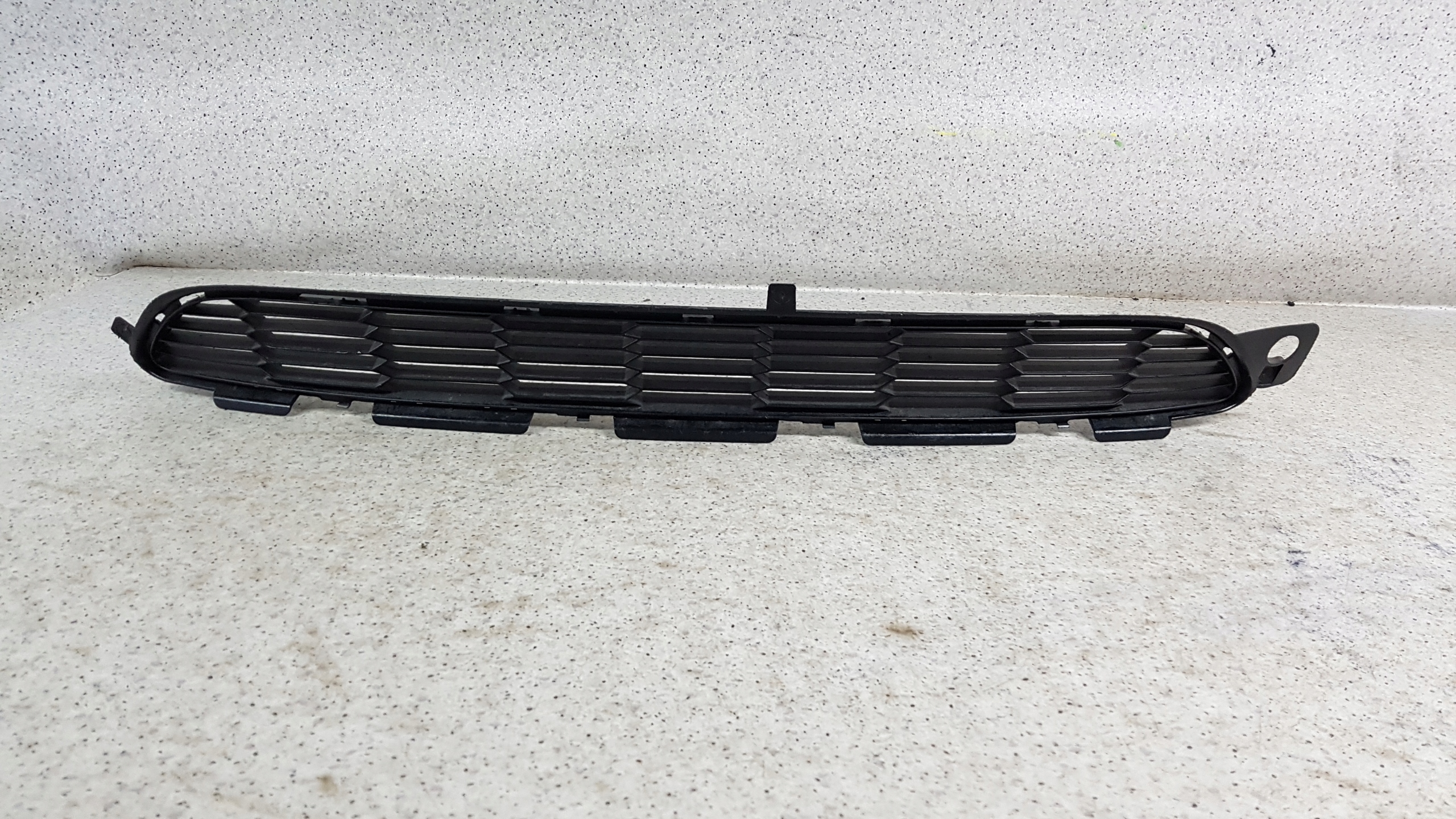CITROEN DS5 DS 5 2011 - Lüftungsgitter mitte der Stoßstange 2846