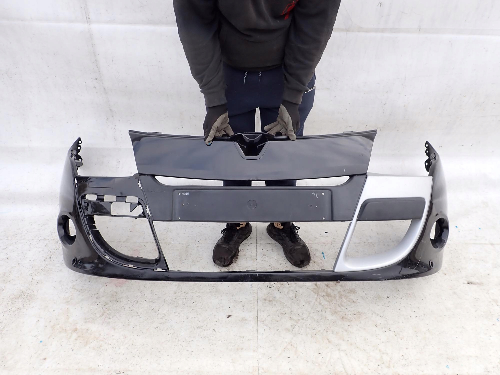 RENAULT MEGANE III 3 CC COUPE 10-12 bumper front front PDC