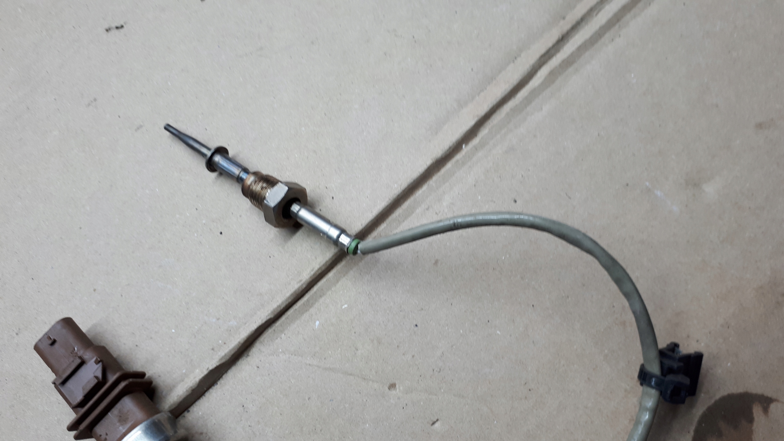A4 B9 LIFT Sensor TEMPERATURY Gase 2.0 TFSI A5