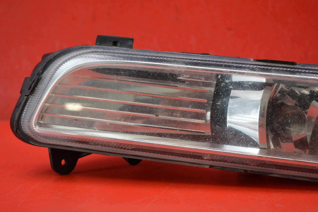 fog light right front front 176623 VW PASSAT B7 10-15