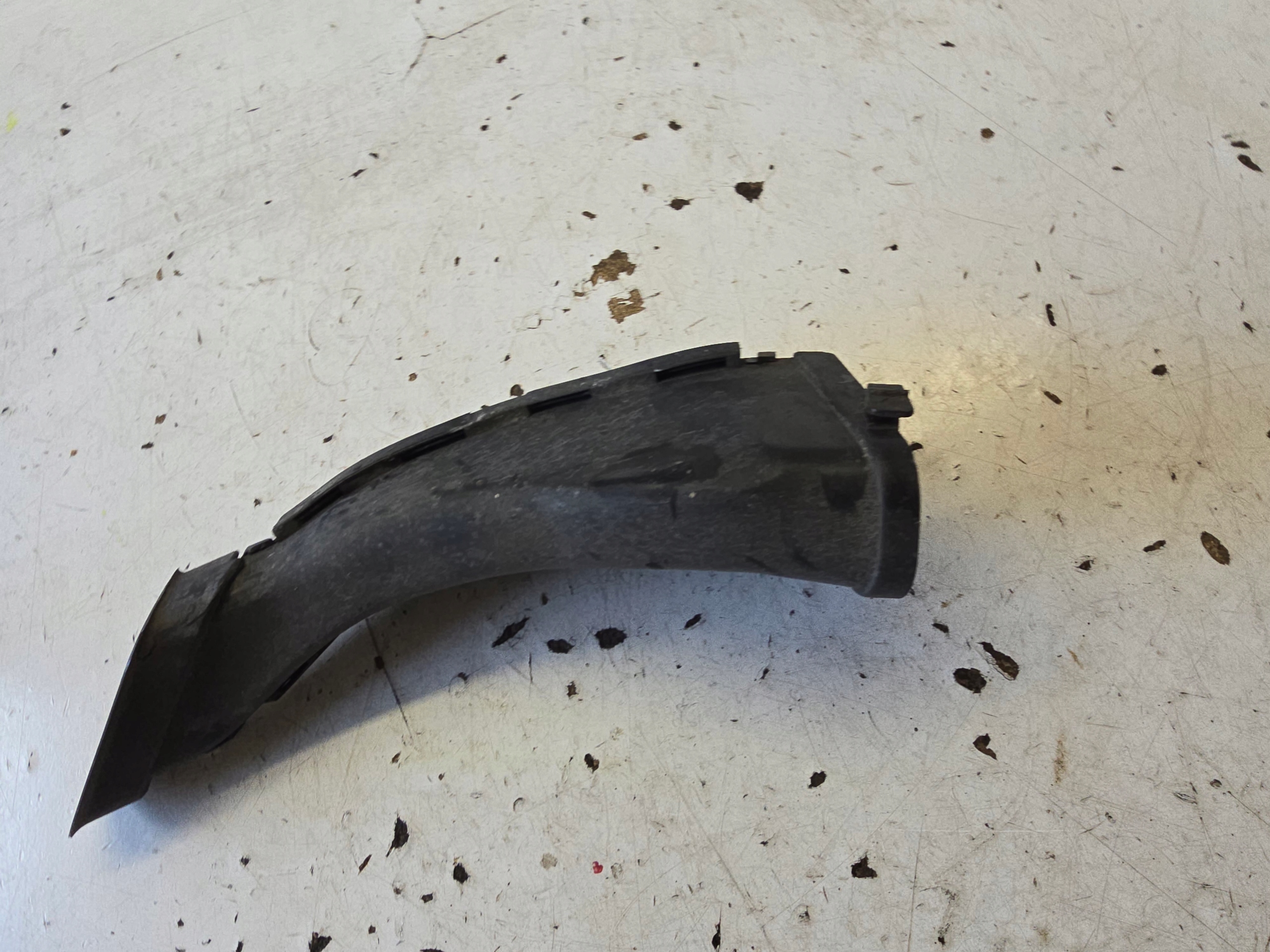 OPEL ASTRA K DOLOT LAPACZ Zufuhr luft 13367310