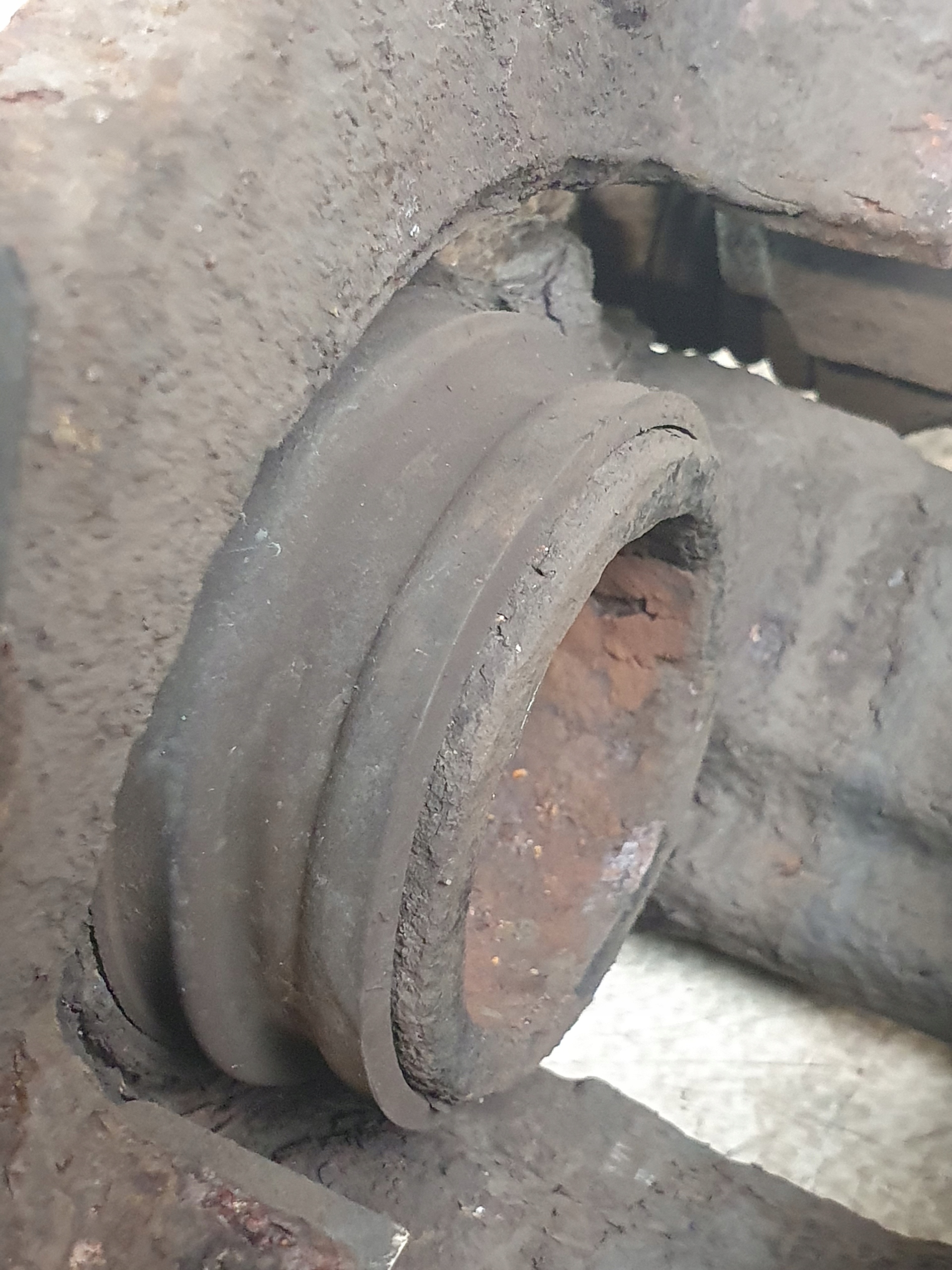 caliper brake left front RENAULT CLIO II 1.5DCI 03r.