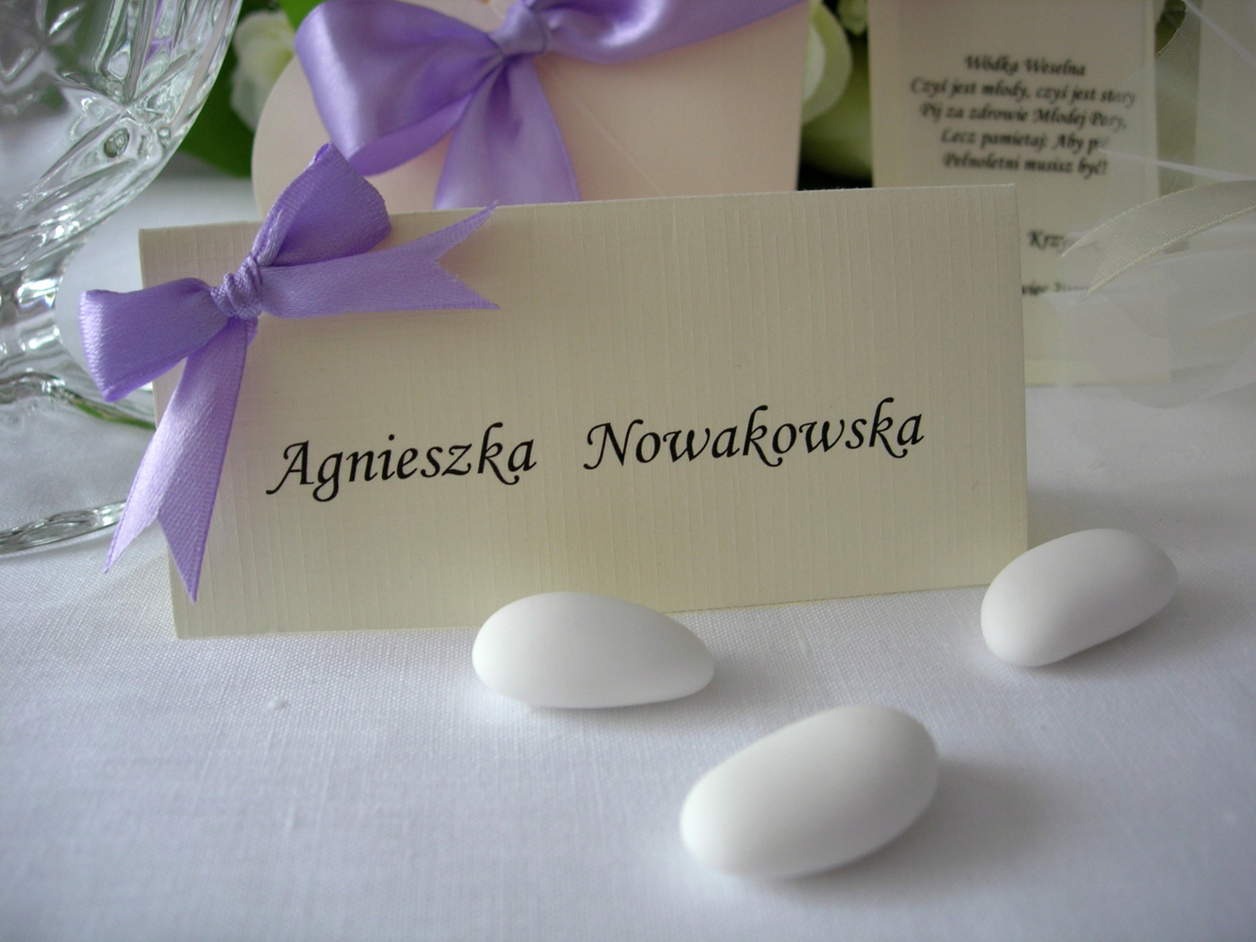 NIEPOWTARZALNE WINIETKI winietka bilecik na stół personalizacja gości