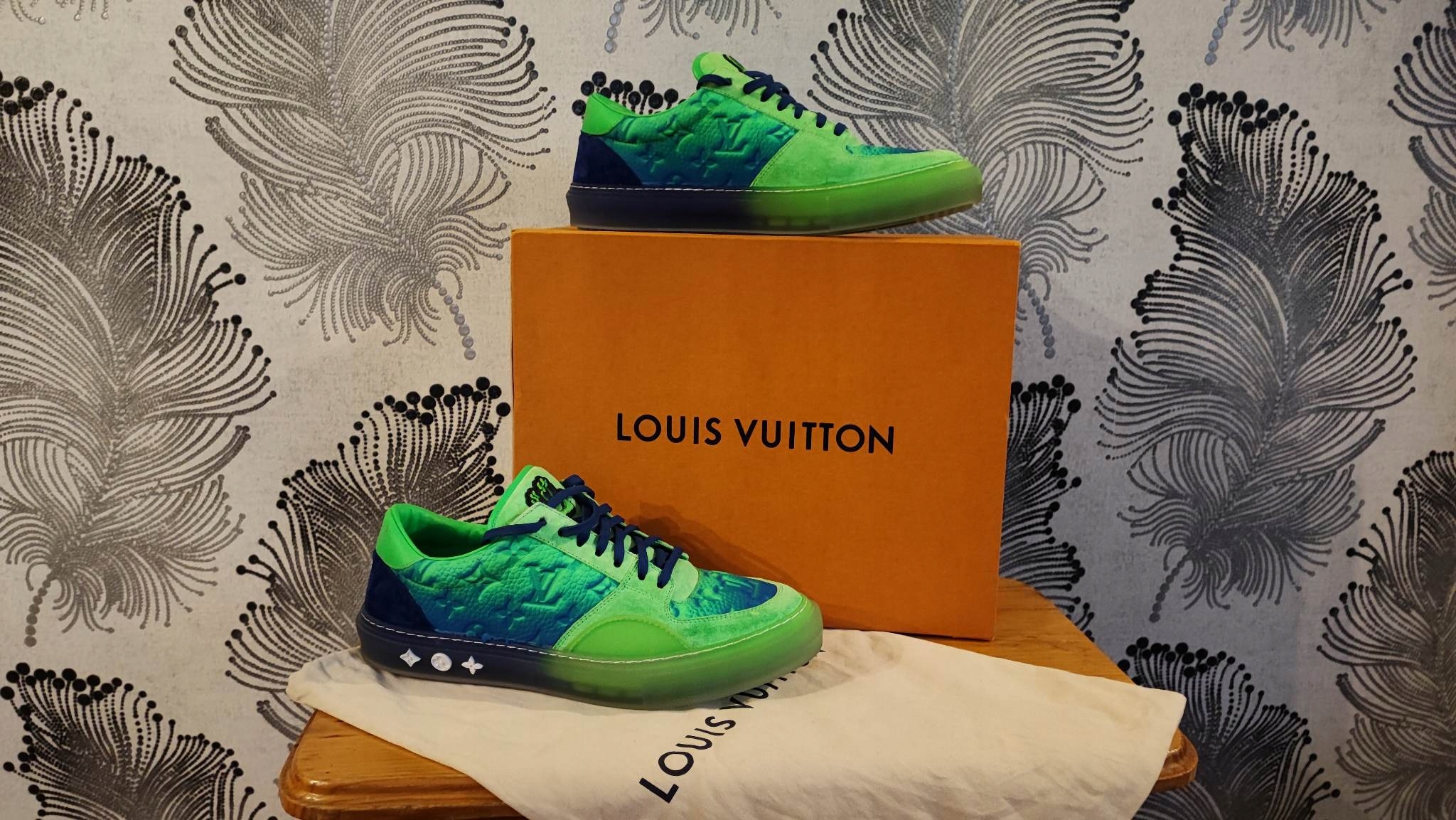 Louis Vuitton Ollie Richelieu Sneakers, Fesyen Pria, Sepatu , Sneakers di  Carousell