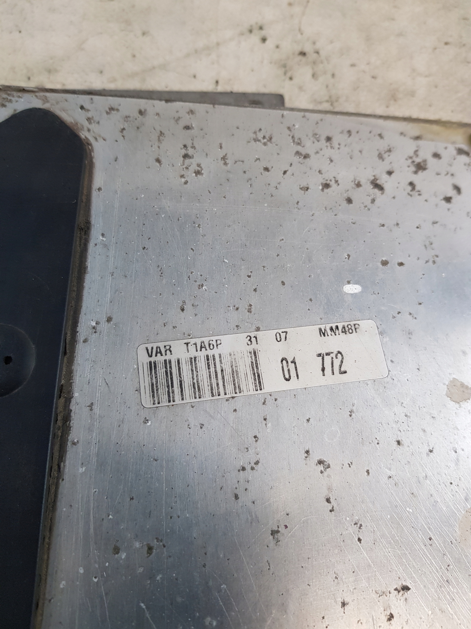 control unit of the engine PEUGEOT 206 1.2 B 9645243180