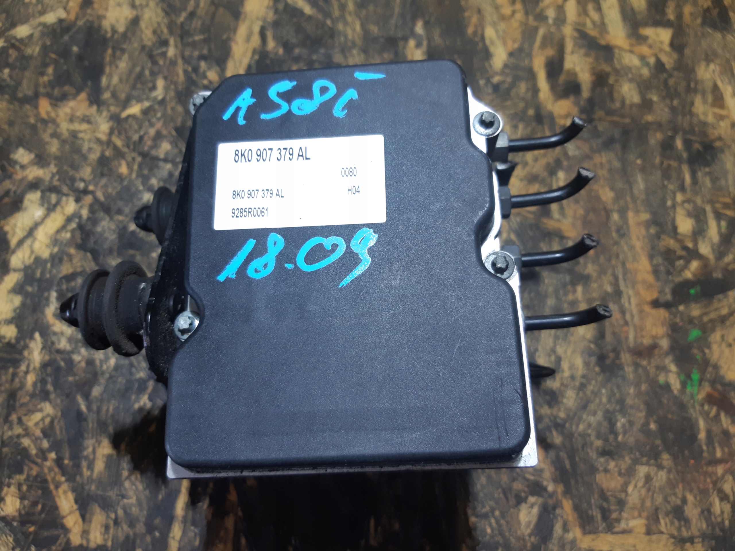 AUDI A4 B8 A5 8T Servo frein ABS 8K0907379AL