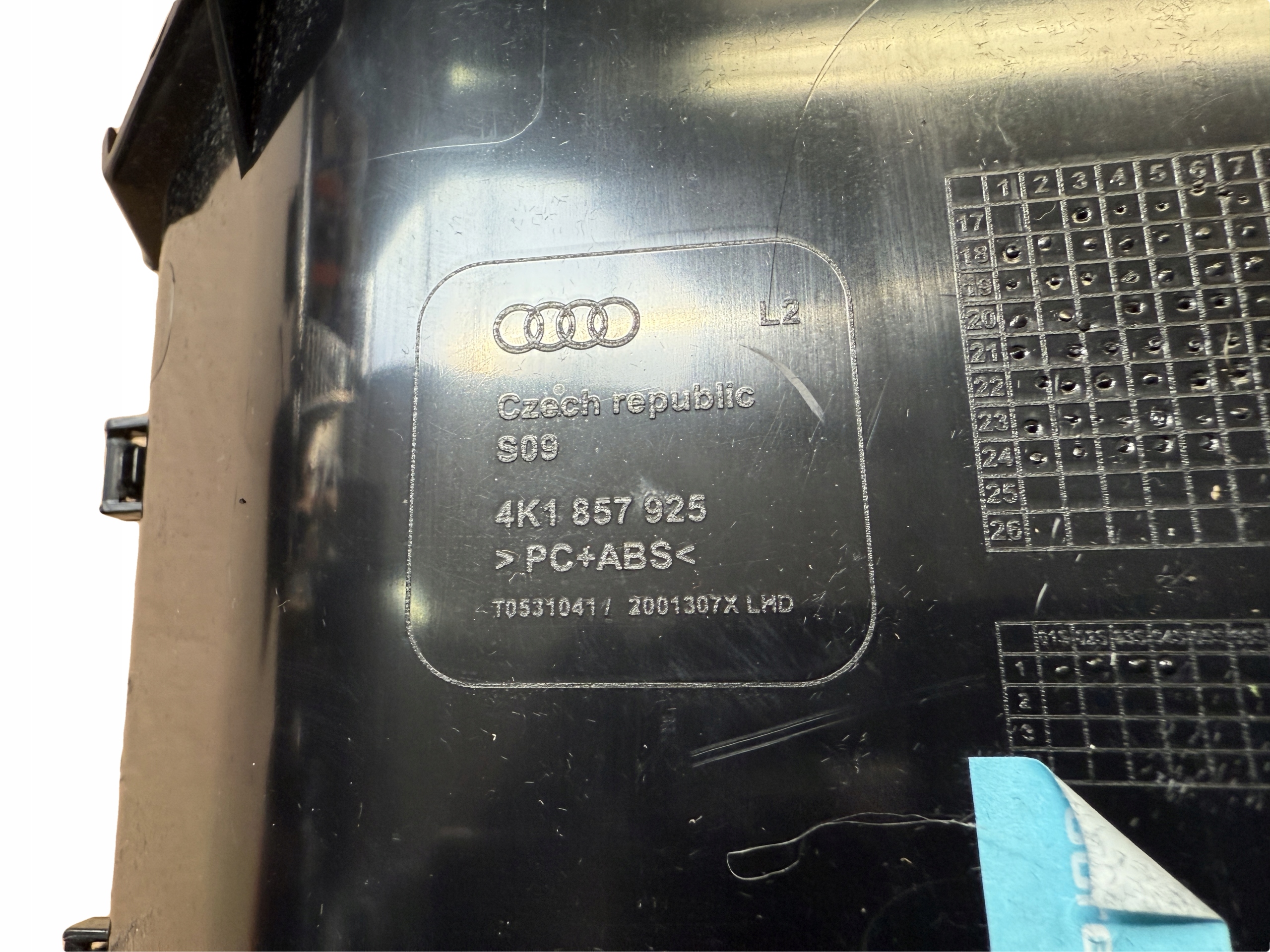 AUDI A6 A7 4K C8 passenger compartment driver´s 4K1863075