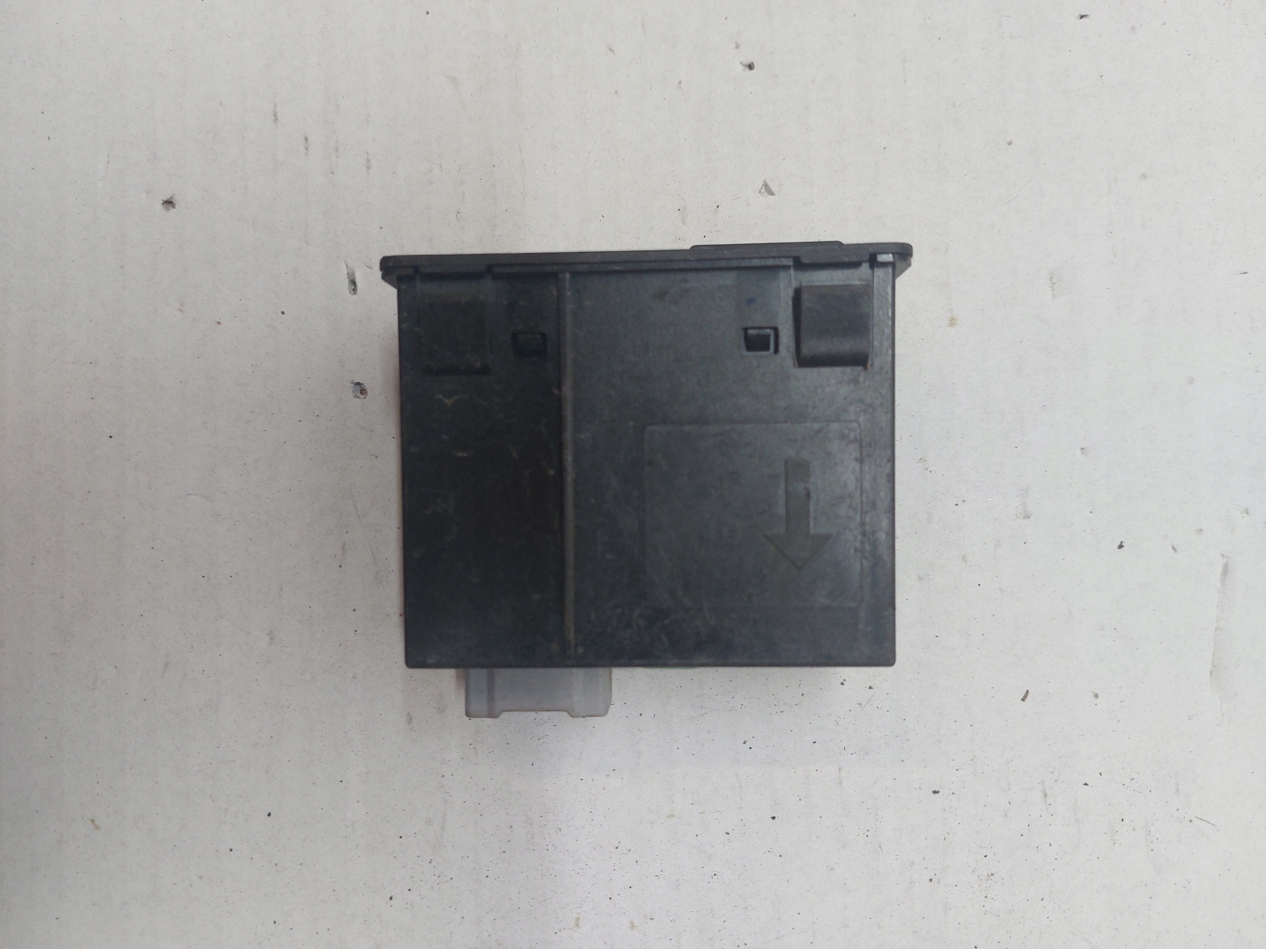 adapter USB MAZDA II D09H669U0