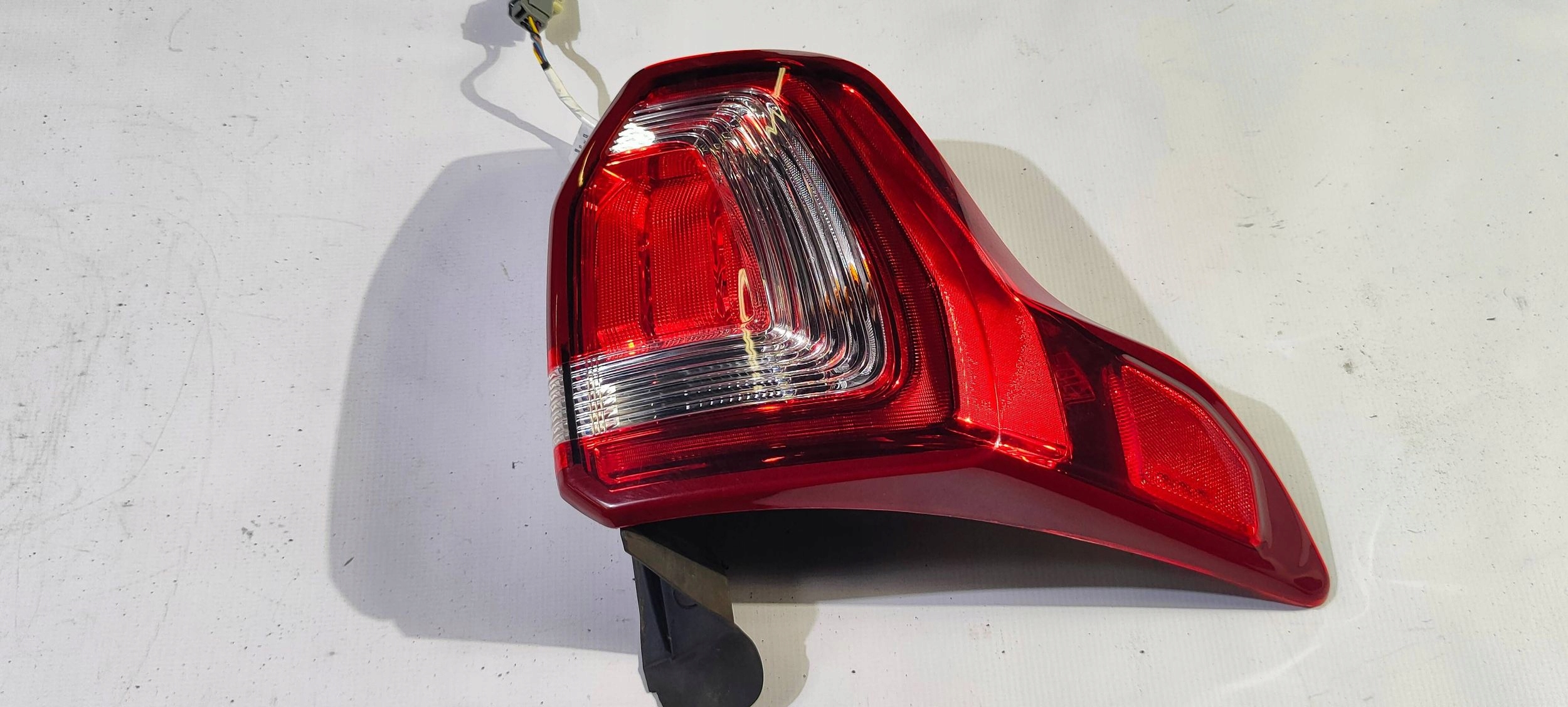 light rear part rear left LED Ford Explorer 2016-2019