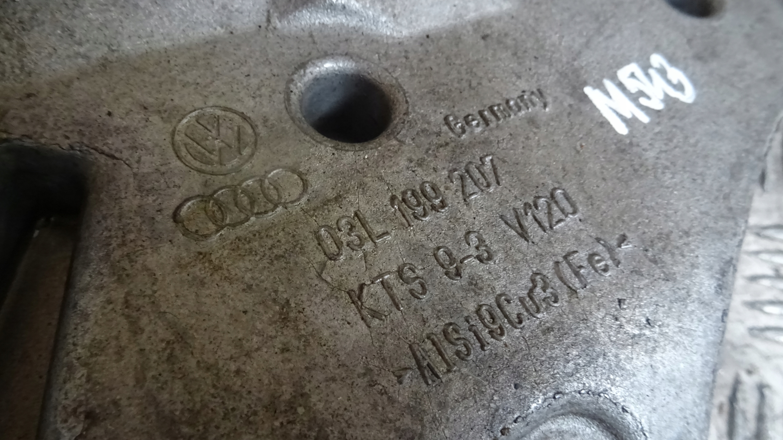 Seat 03L199207 cay holder engine mount NR M543