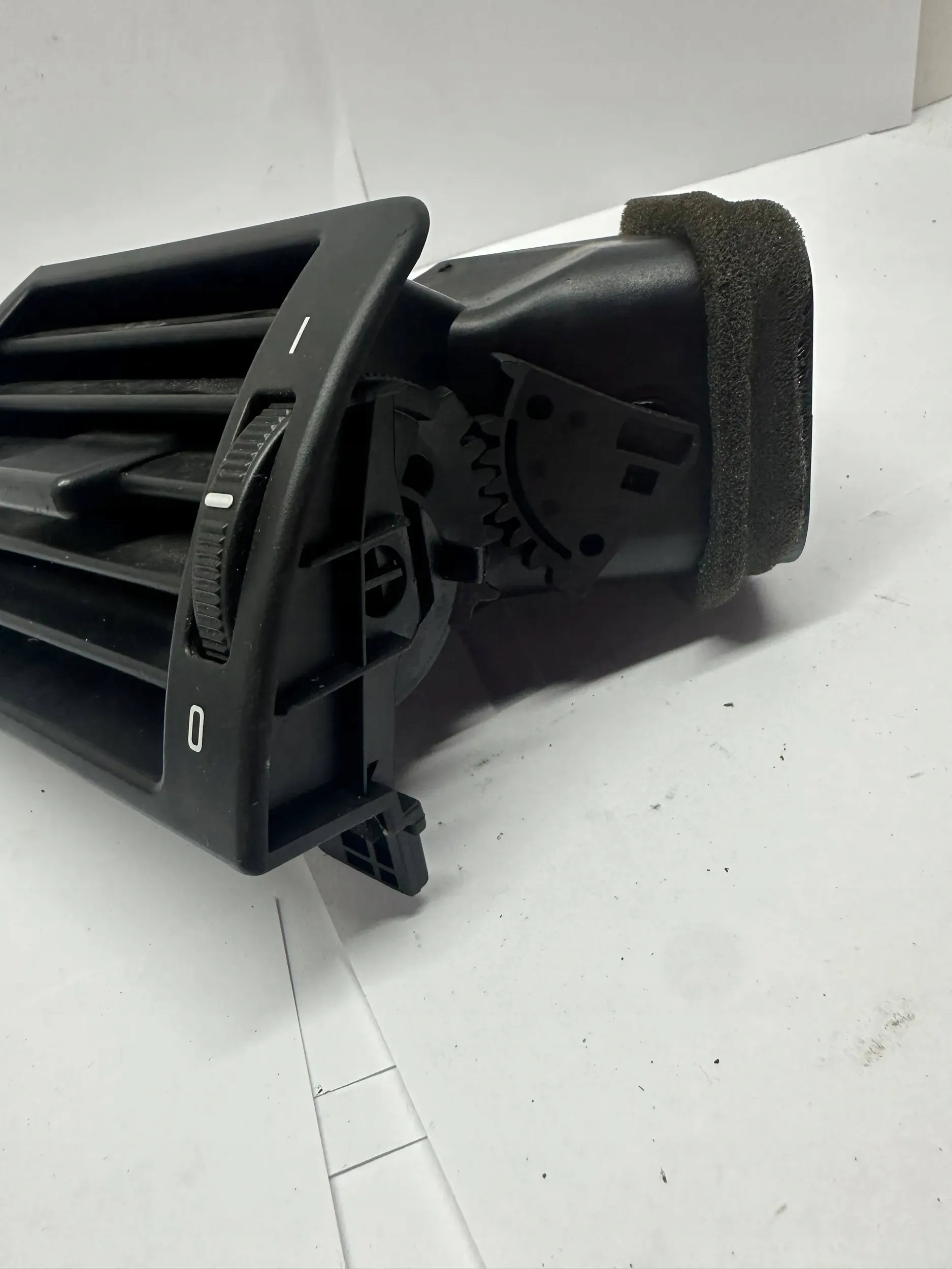 grid left air conditioning devices BMW E46 8361897