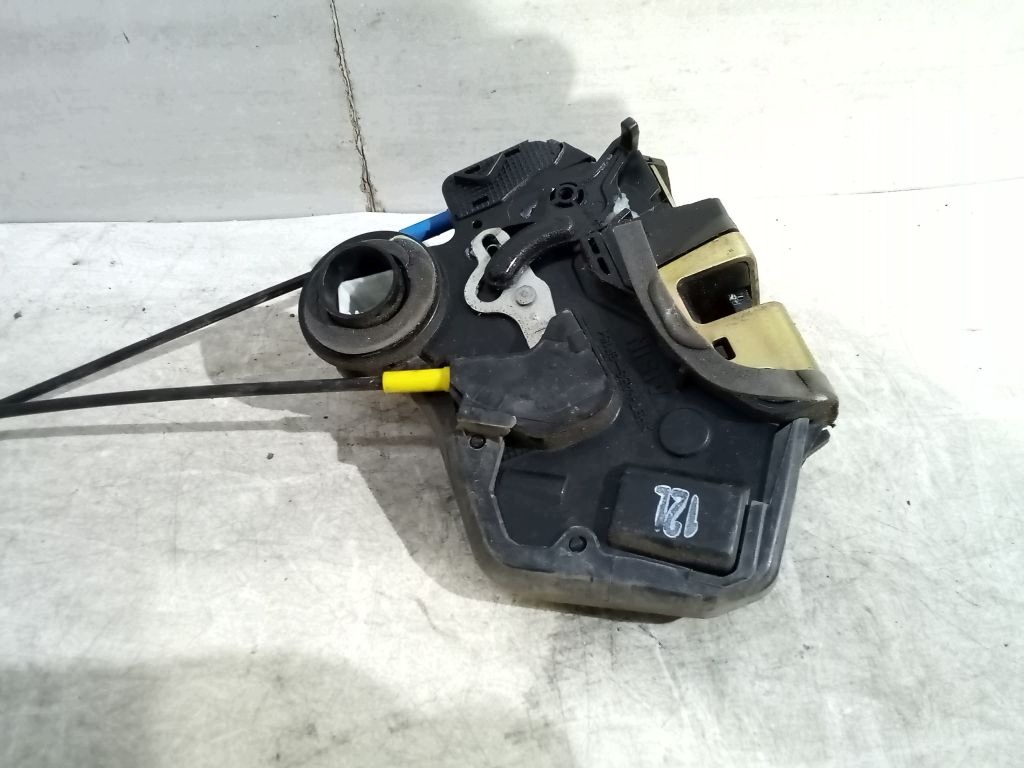 Toyota Corolla Verso II lock left rear part 2 PIN