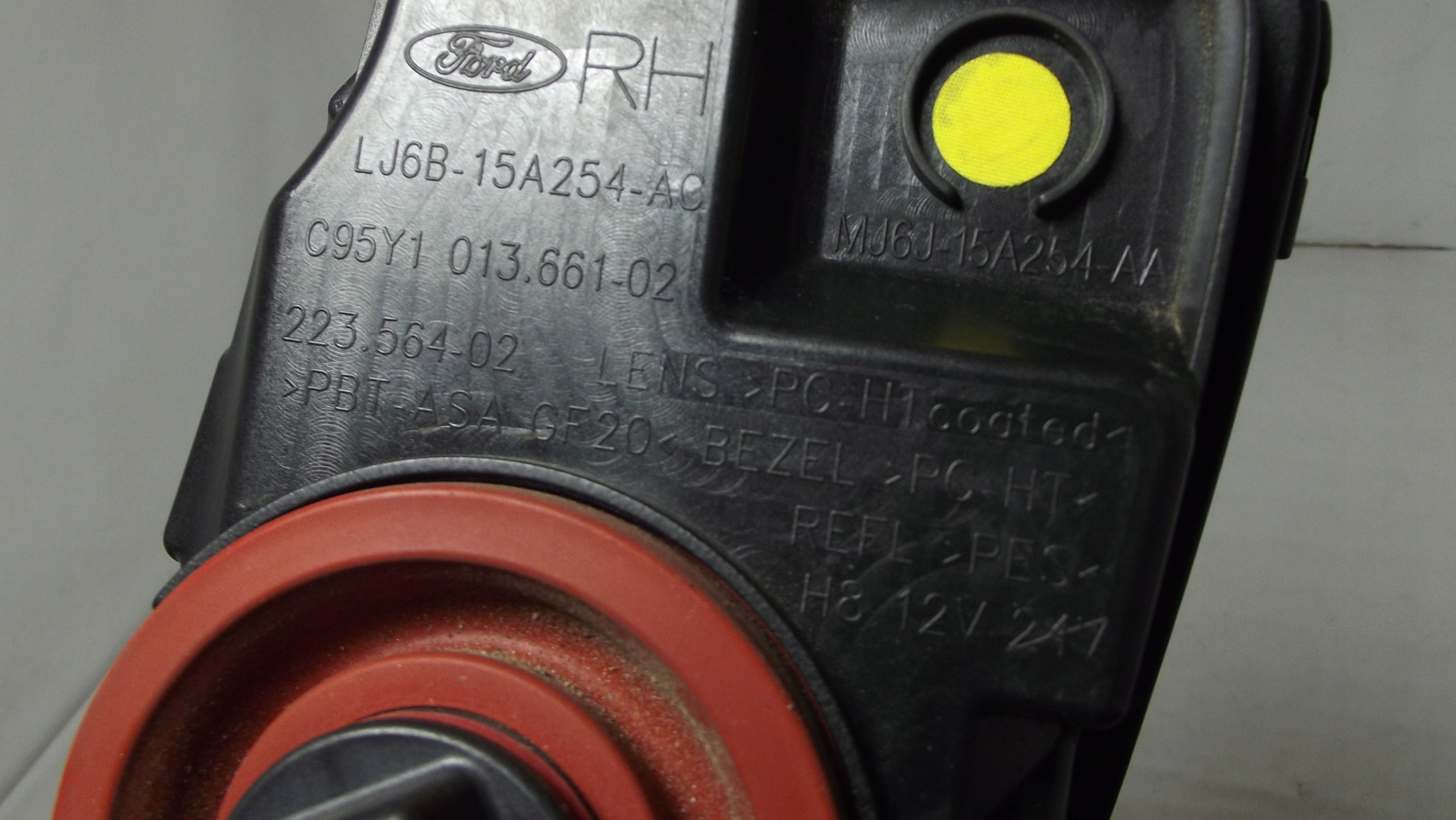 Ford Nebelscheinwerfer rechts LJ6B-15A254-AC Kuga