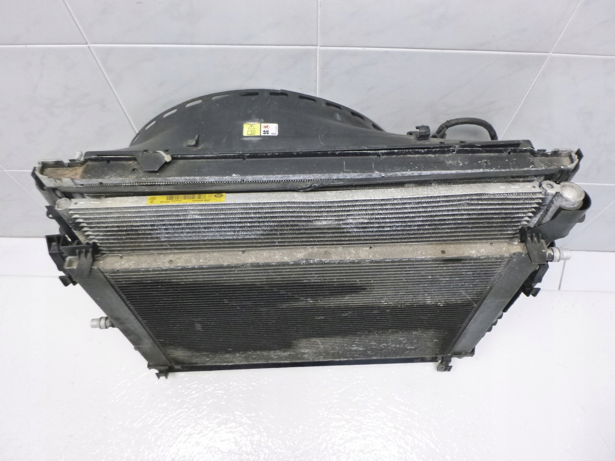 RANGE ROVER L322 4.2 SC water cooler PCC500370