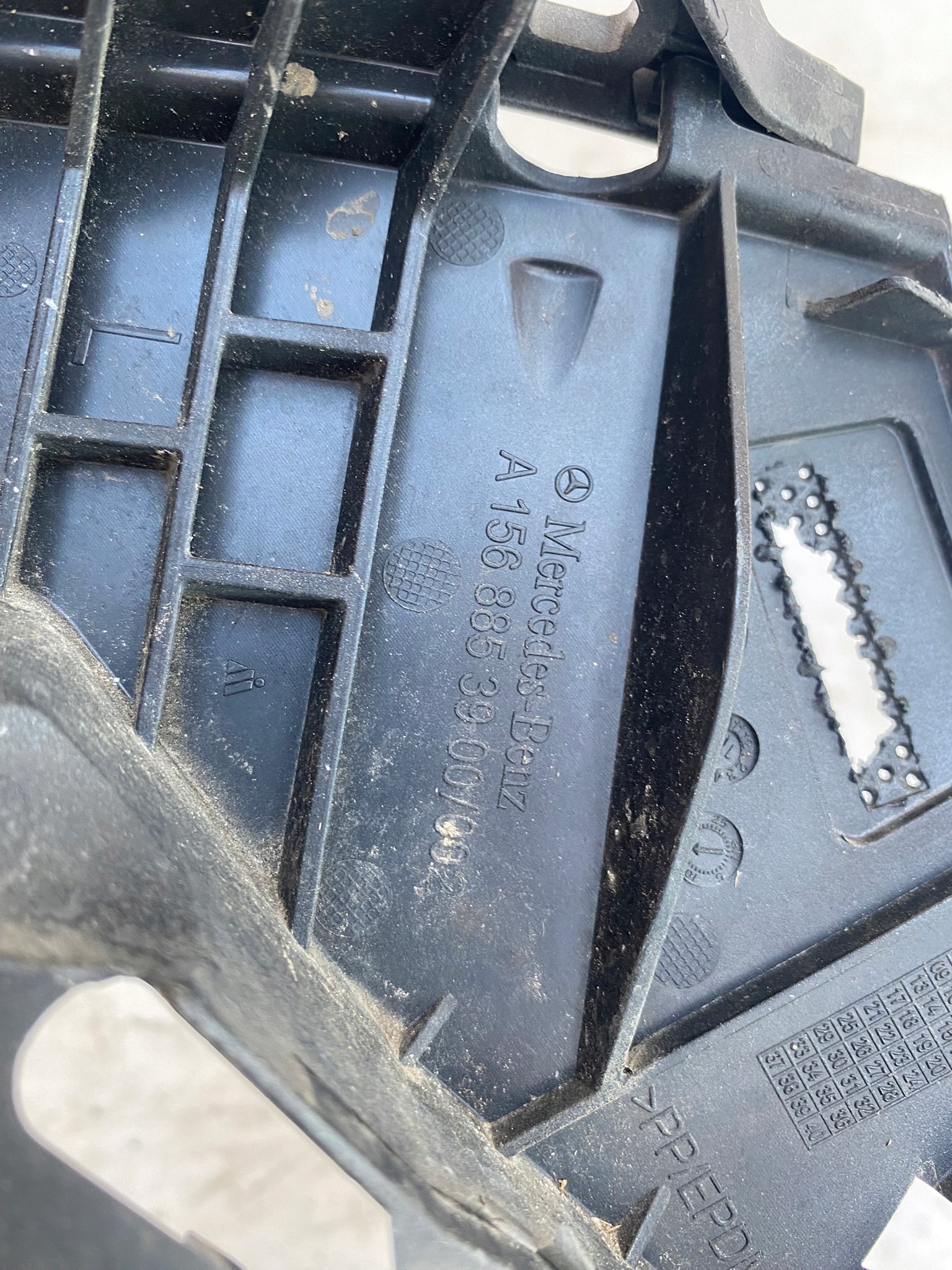 MERCEDES GLA W156 12- support holder of a bumper left front A1568853900