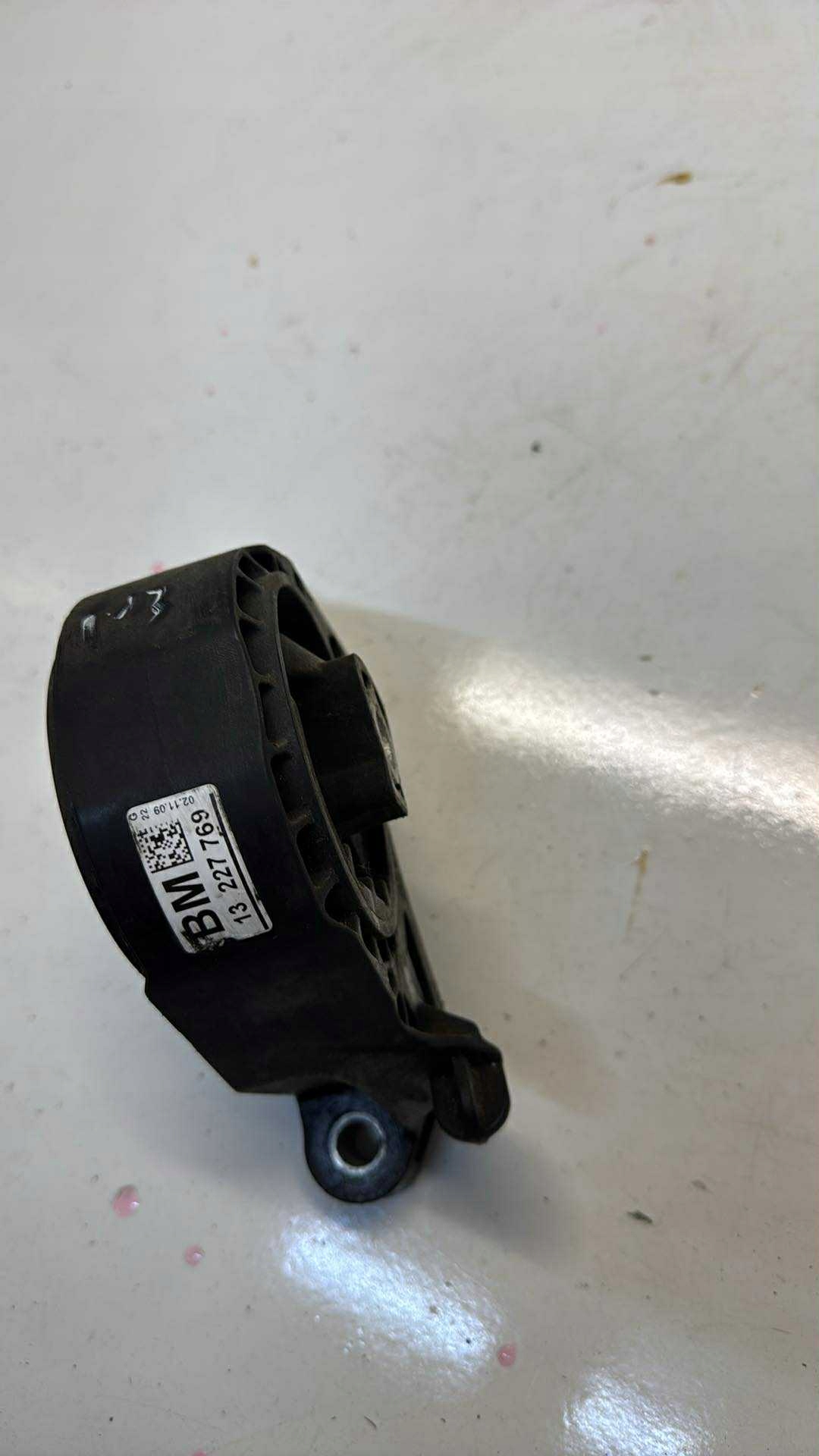 OPEL INSIGNIA 2.0 CDTI engine mount 13227769