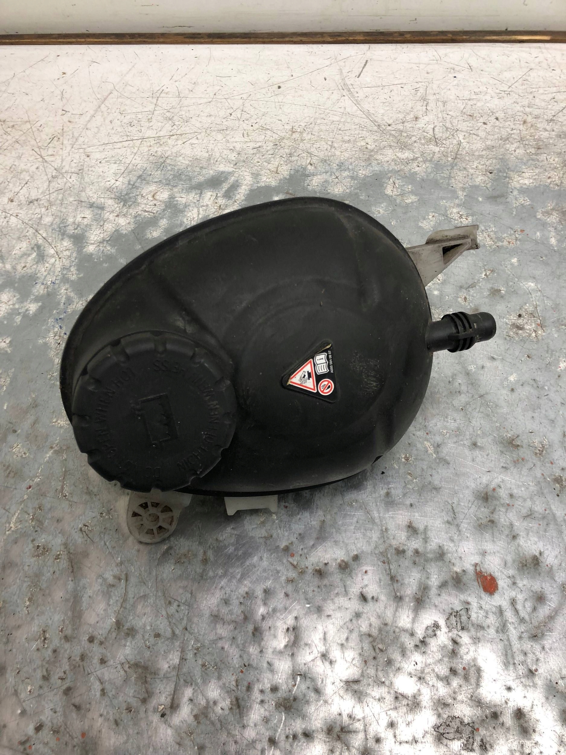 ekspanziona posuda MERCEDES W205 A2055000049