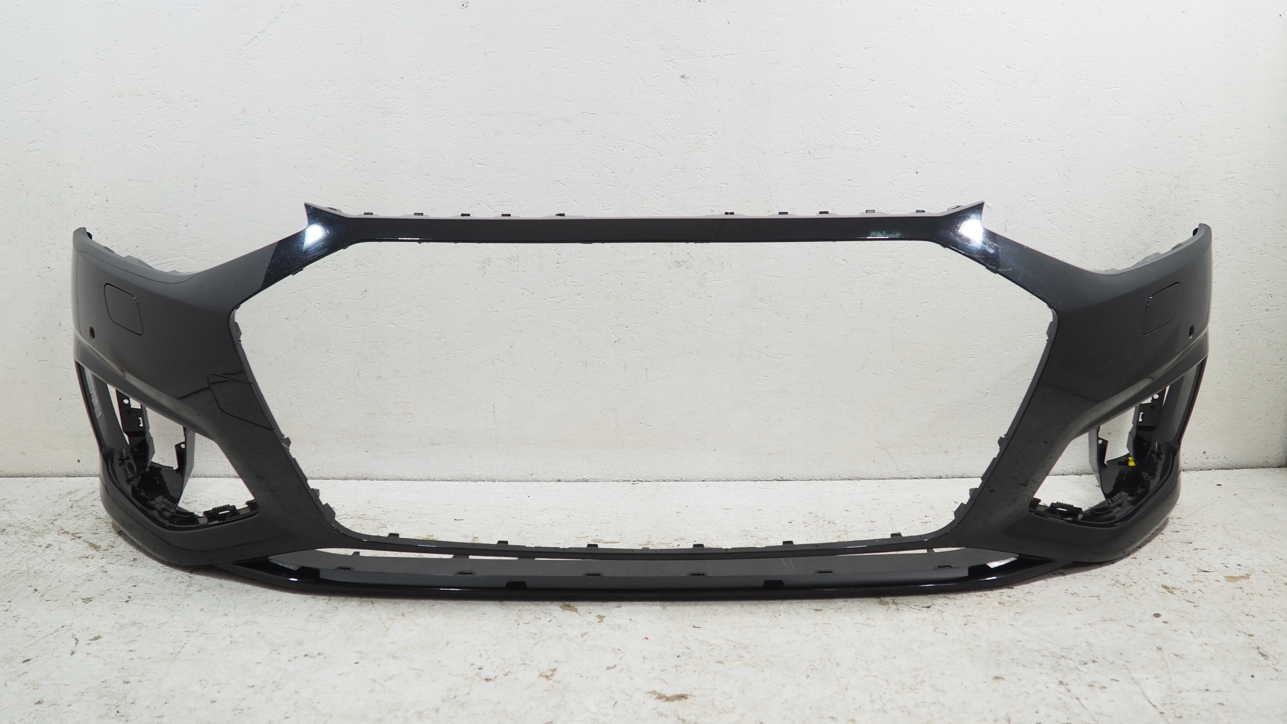 Audi A4 B9 lift bumper front front 8W0807437AH