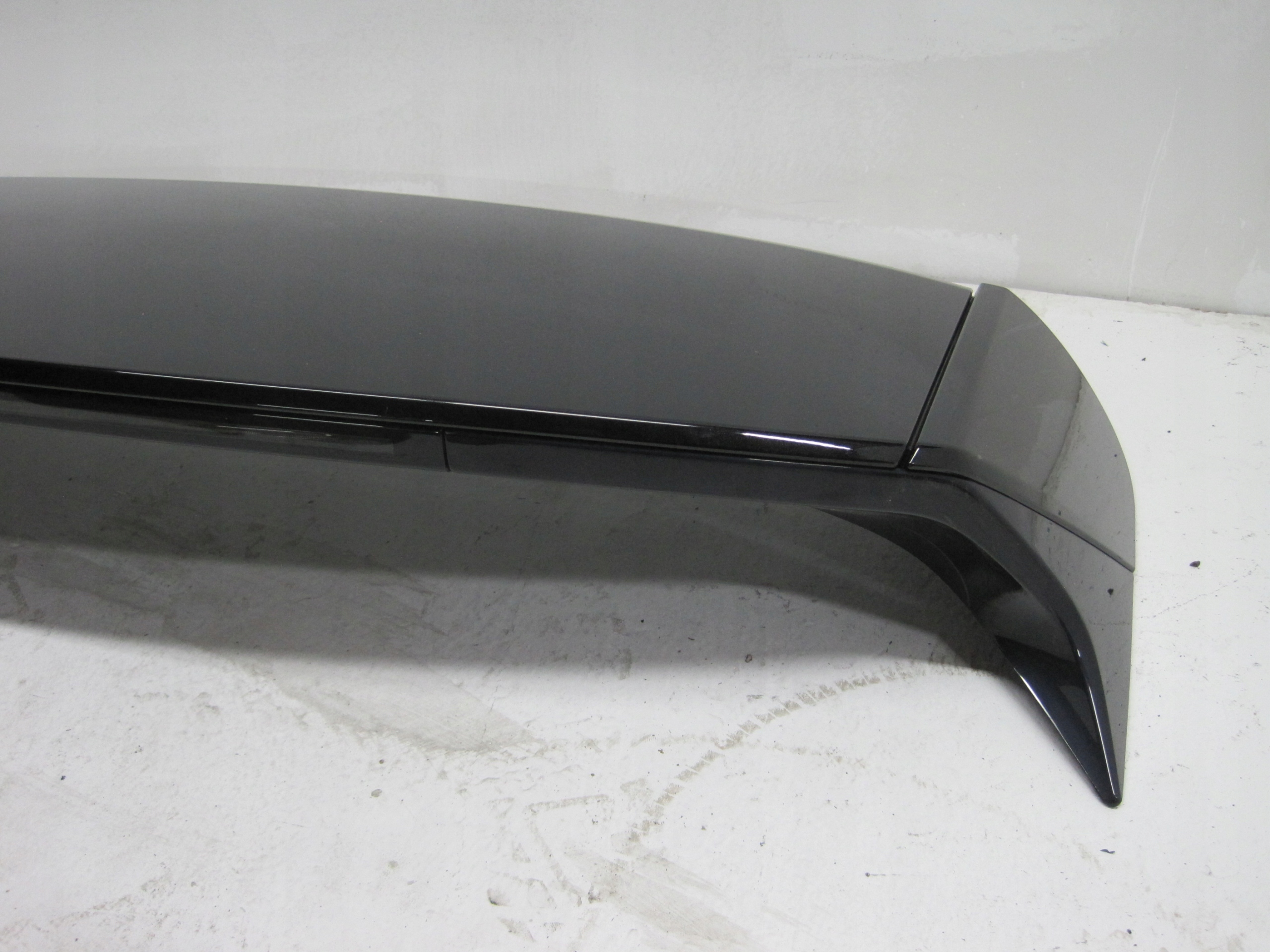 visor bonnet spoiler LOTKA JAGUAR E PACE J9C3-44210-P