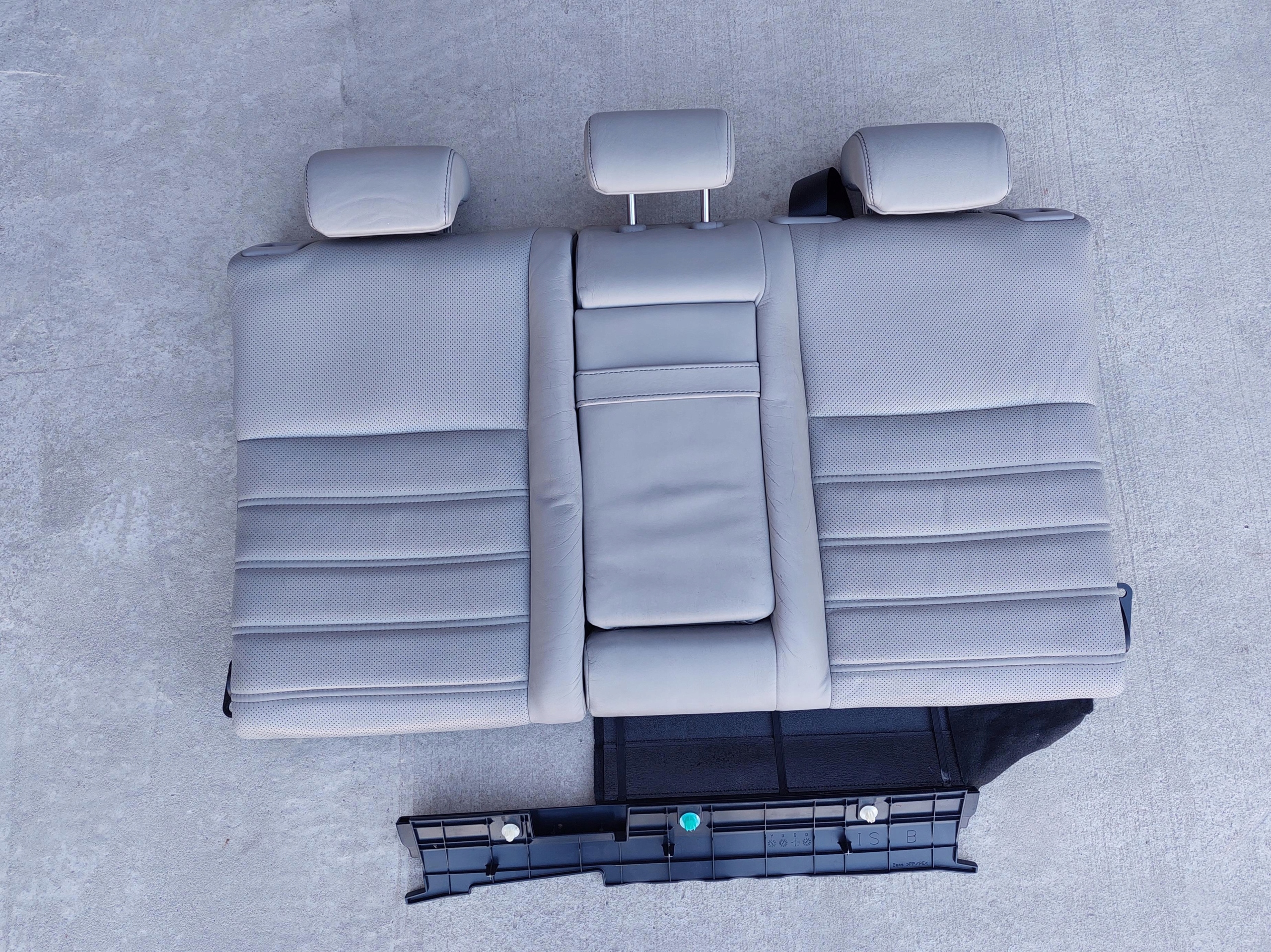 Sitz heck OPARCIE Kopfstützen LEXUS IS III 300 H