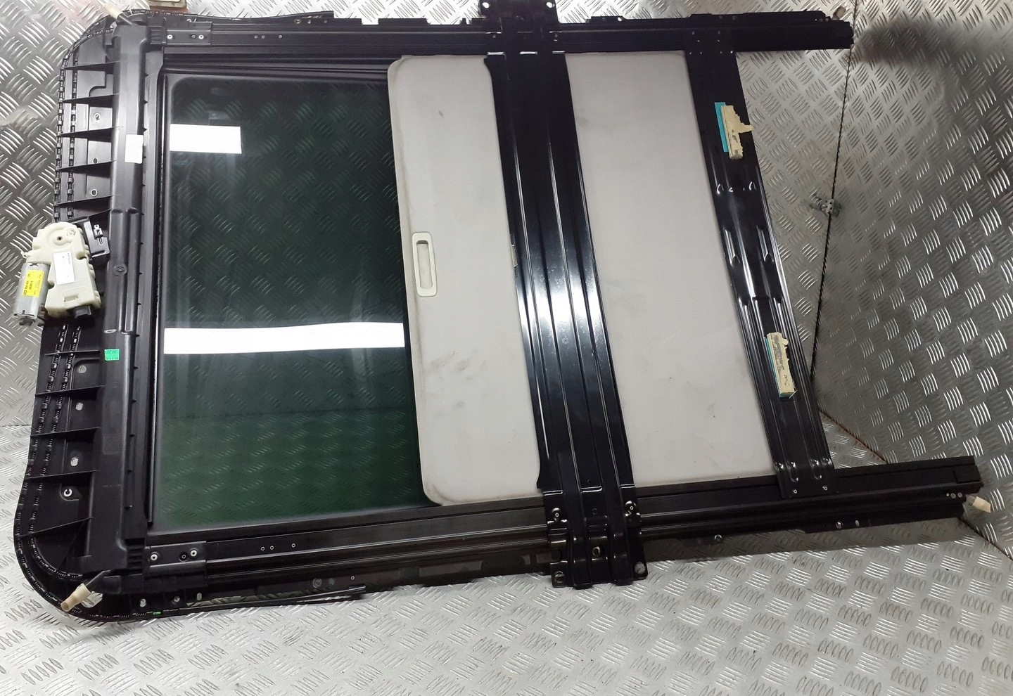 ЛЮК НА КРЫШЕ RENAULT VEL SATIS 8200014031G