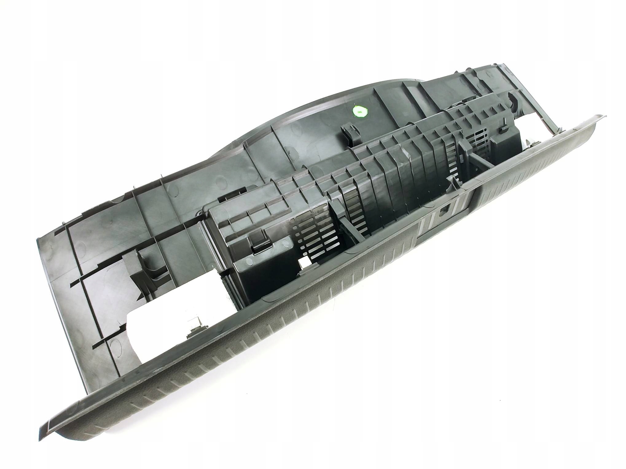 OSŁONA KRAWĘDZI BAGAŻNIKA VW ARTEON 3G8 3G8863459 Producent części Volkswagen OE