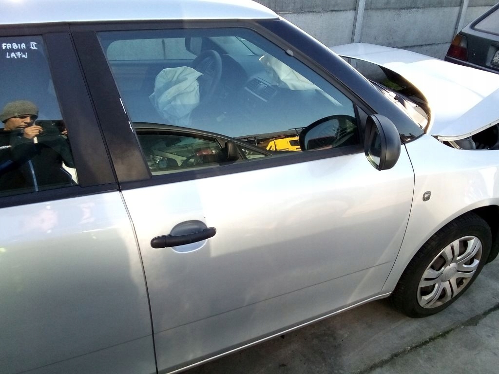 Skoda Fabia II 2 kombi door right front front LA7W