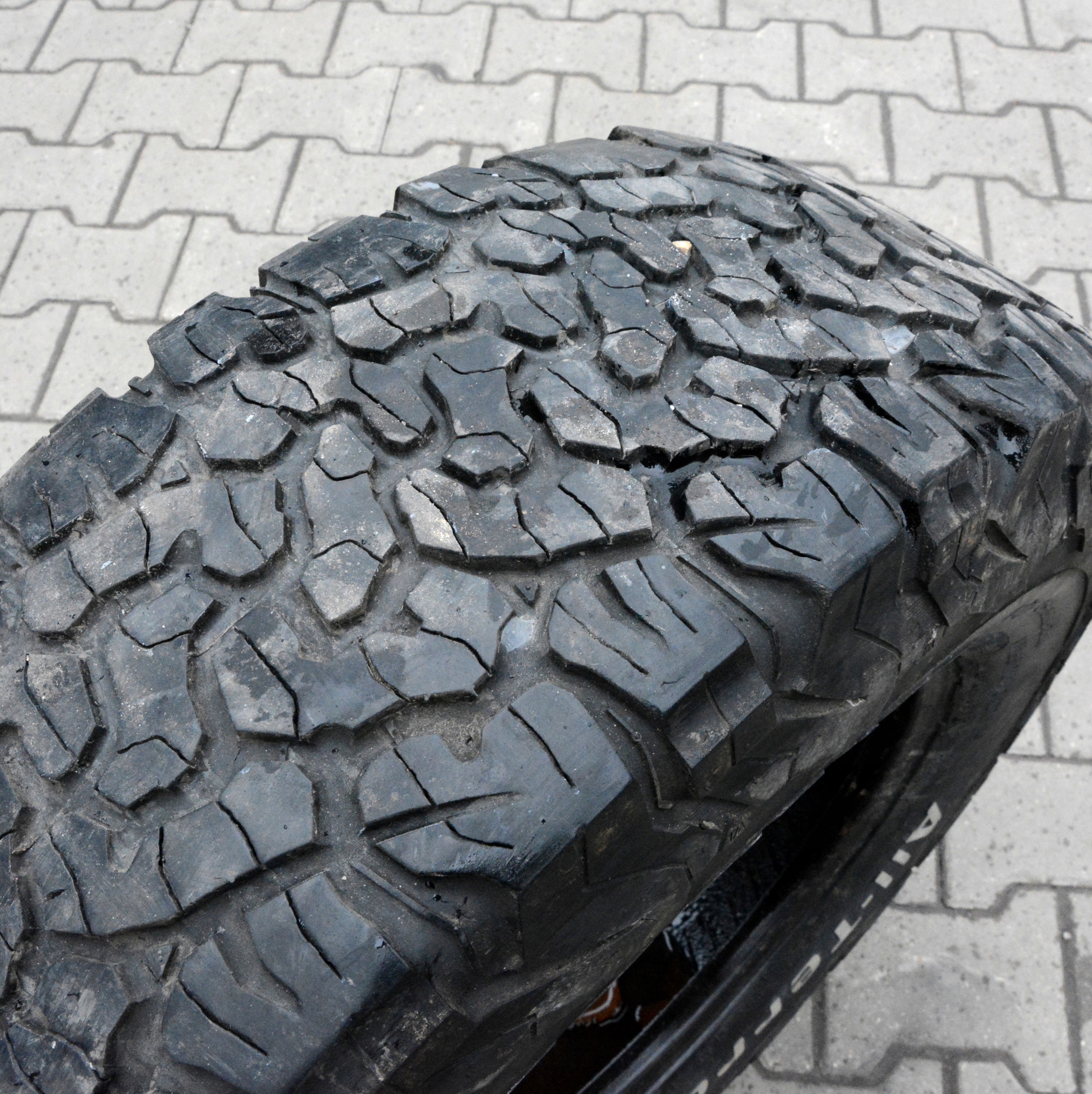 Opona BFGoodrich All-Terrain T/A LT255/70 R16 Marka BFGoodrich