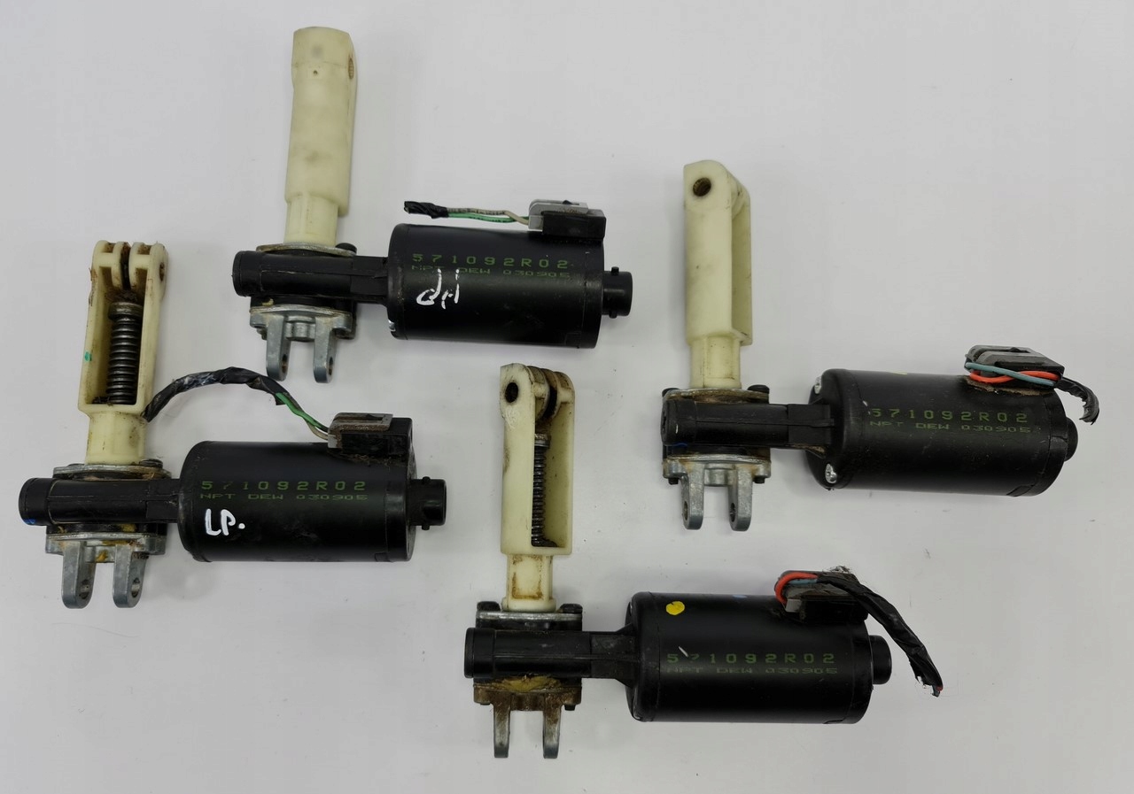 571092R02 - Мотор регулируя место Мерседес В163 571092Р02