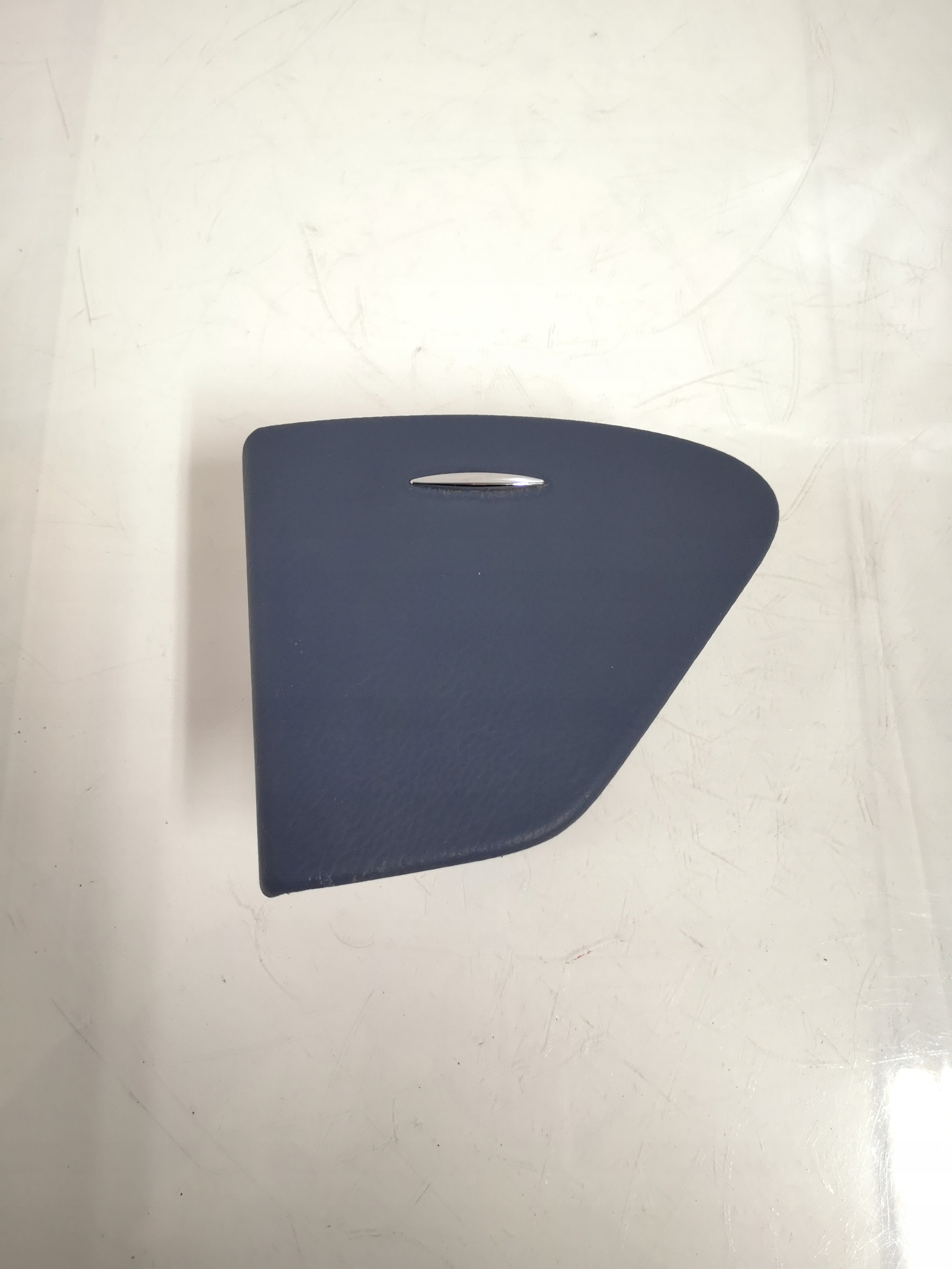 A2118100830 - MERCEDES W211 пепельница задняя правая дверь