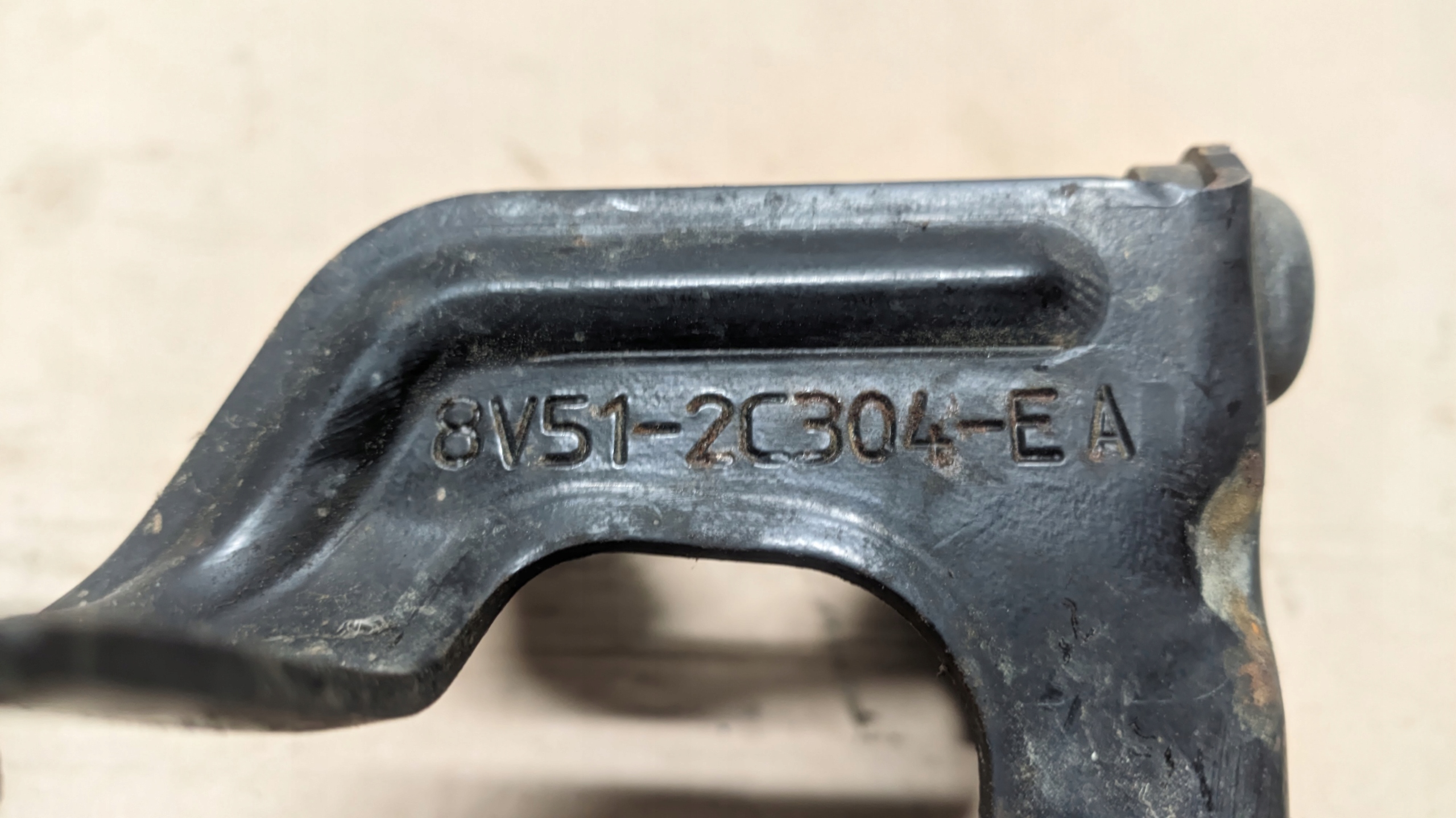 FORD B-MAX 12R 1.0 EB Support Poignée Support plaque POMPY ABS 8v51-2c304-e