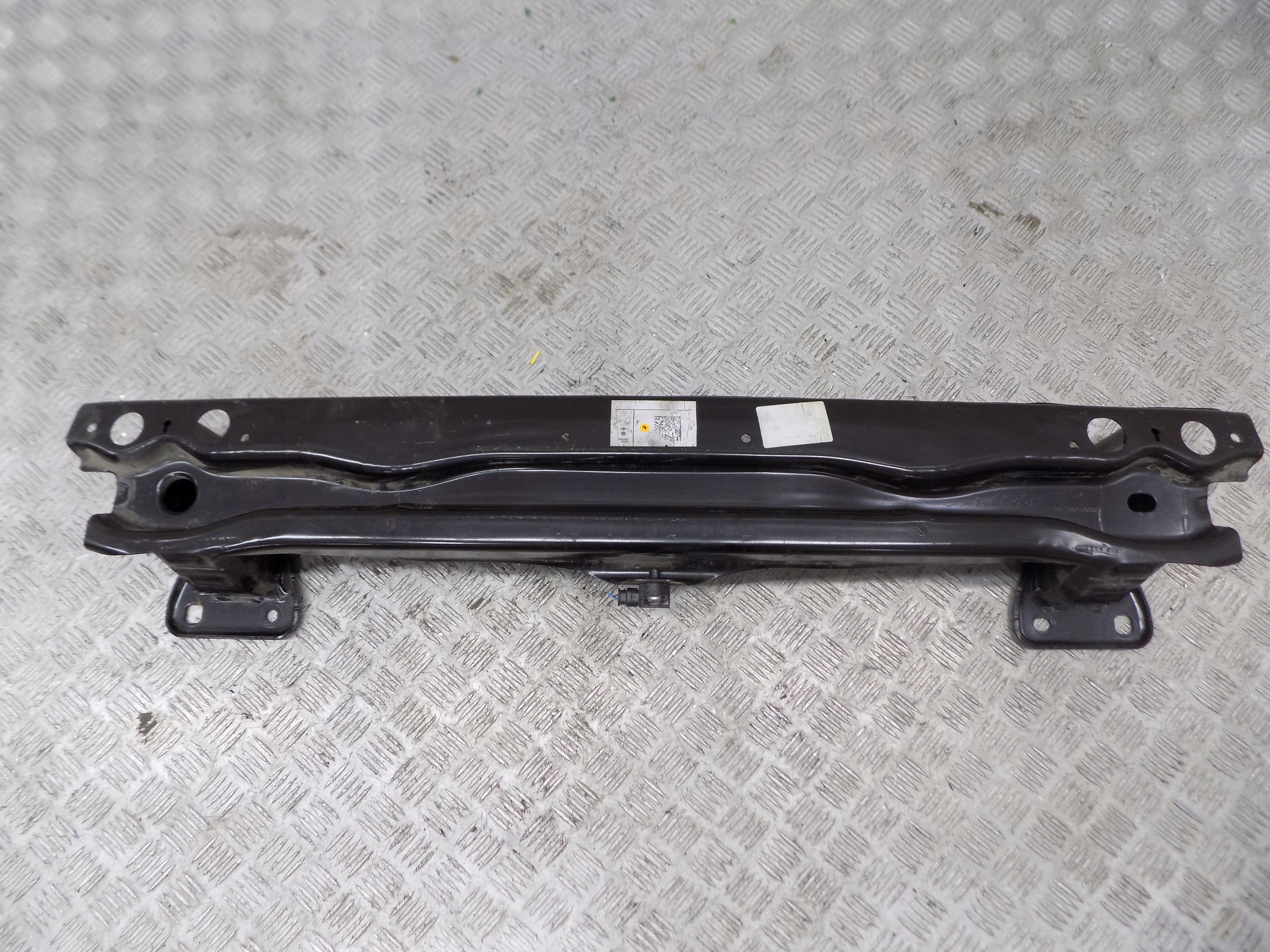 BMW IX I20 bumper support rear part sensor 9496819 8737802