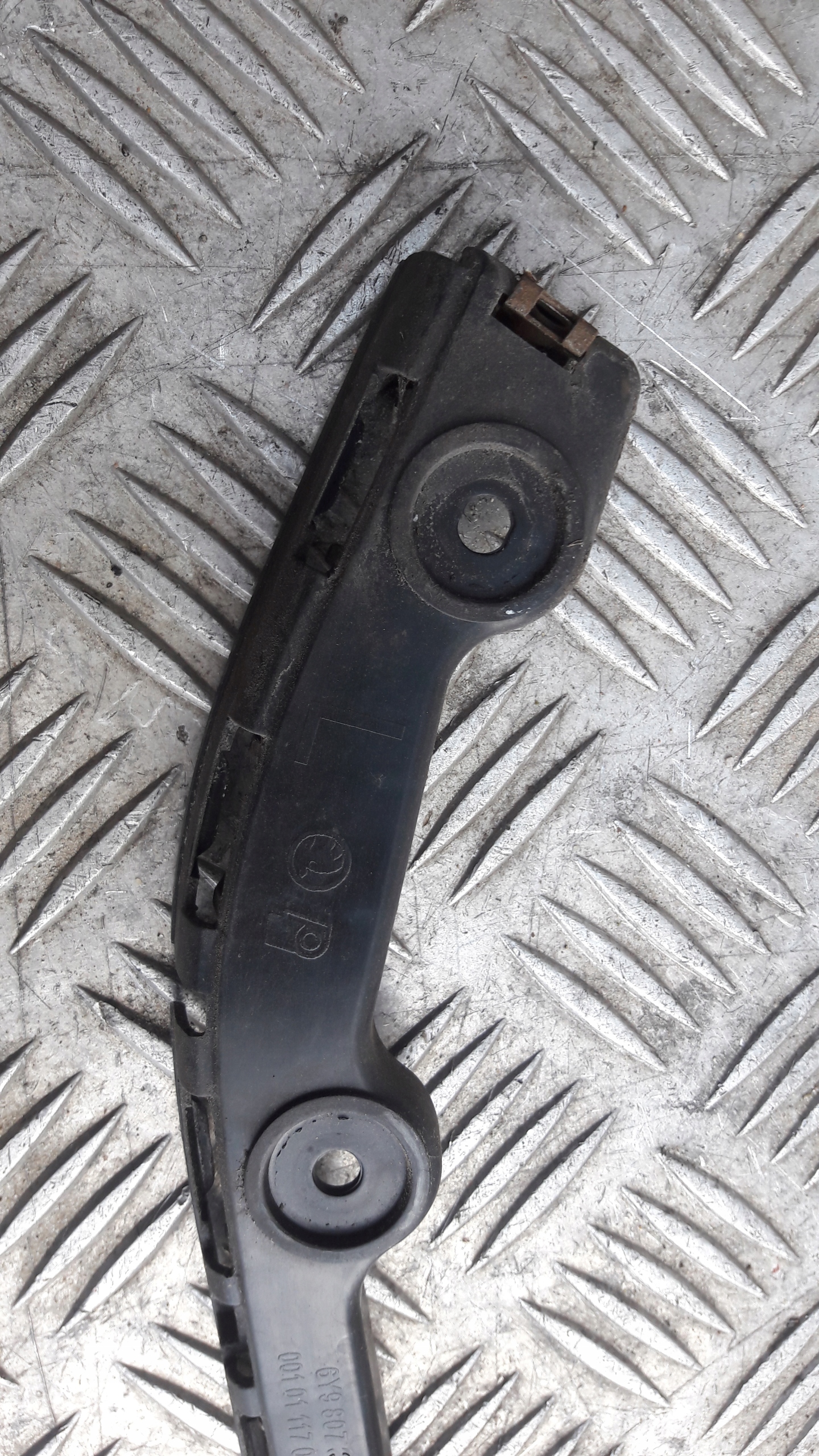 SKODA FABIA and bumper bracket left or right rear part