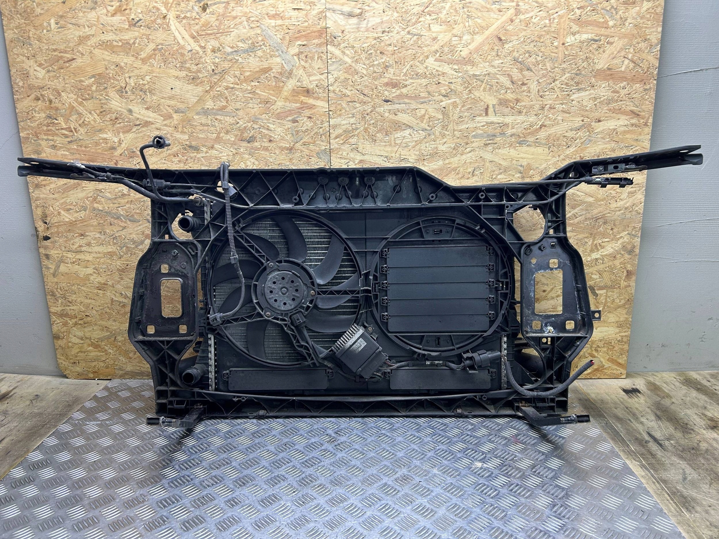 support panel for radiators radiator Komplet Audi A5 8T 2013 2.0 TDI