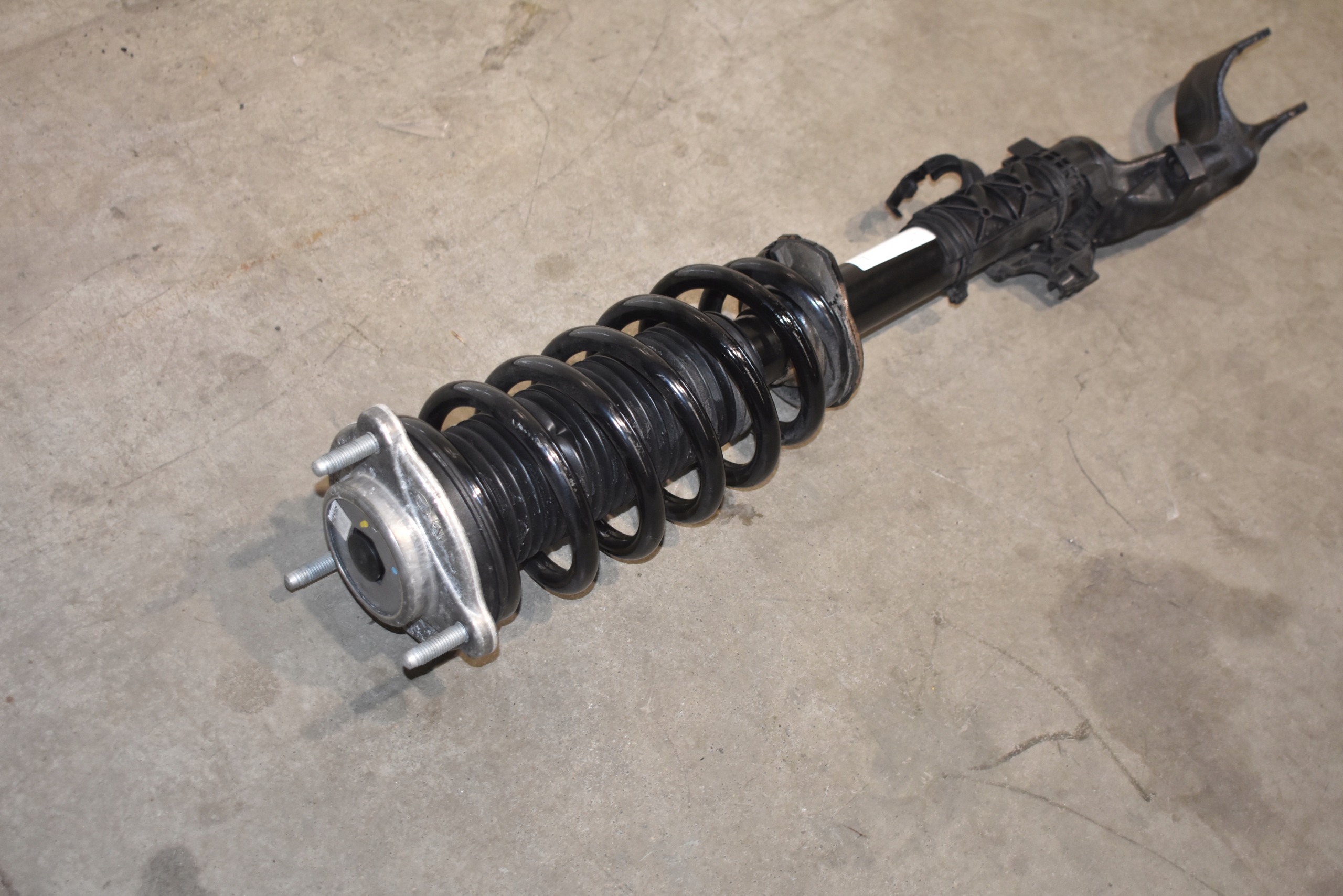 IDEALNY shock absorber front front left MERCEDES W214 1